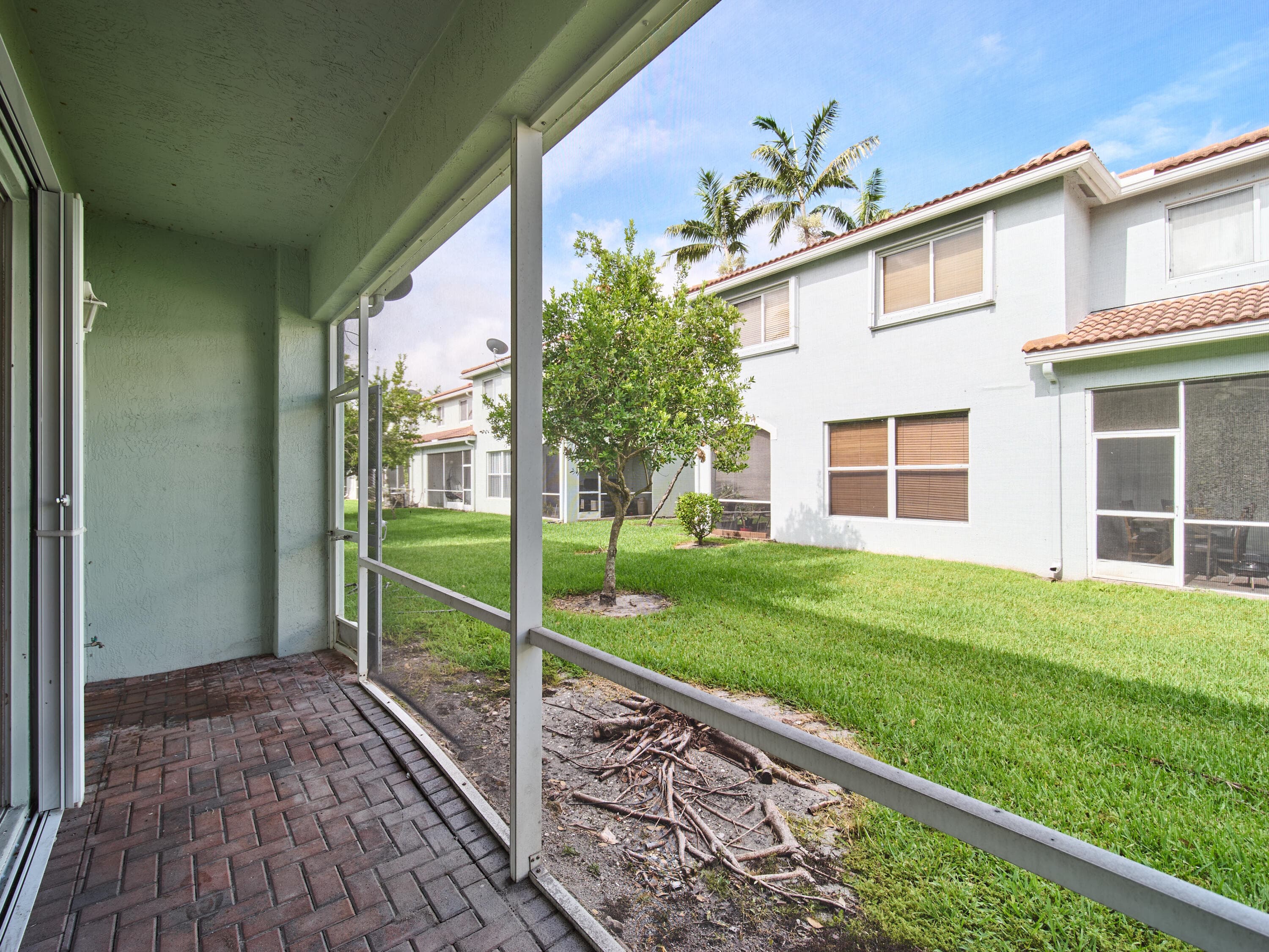 2052 Oakhurst Way, Riviera Beach, FL 33404 — photo 19 of 36