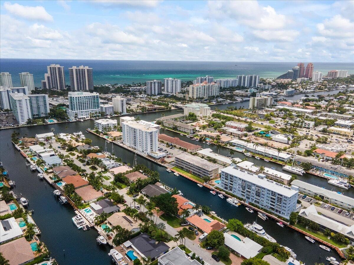 2864 NE 33rd Court 205, Fort Lauderdale, FL 33306 — photo 34 of 39
