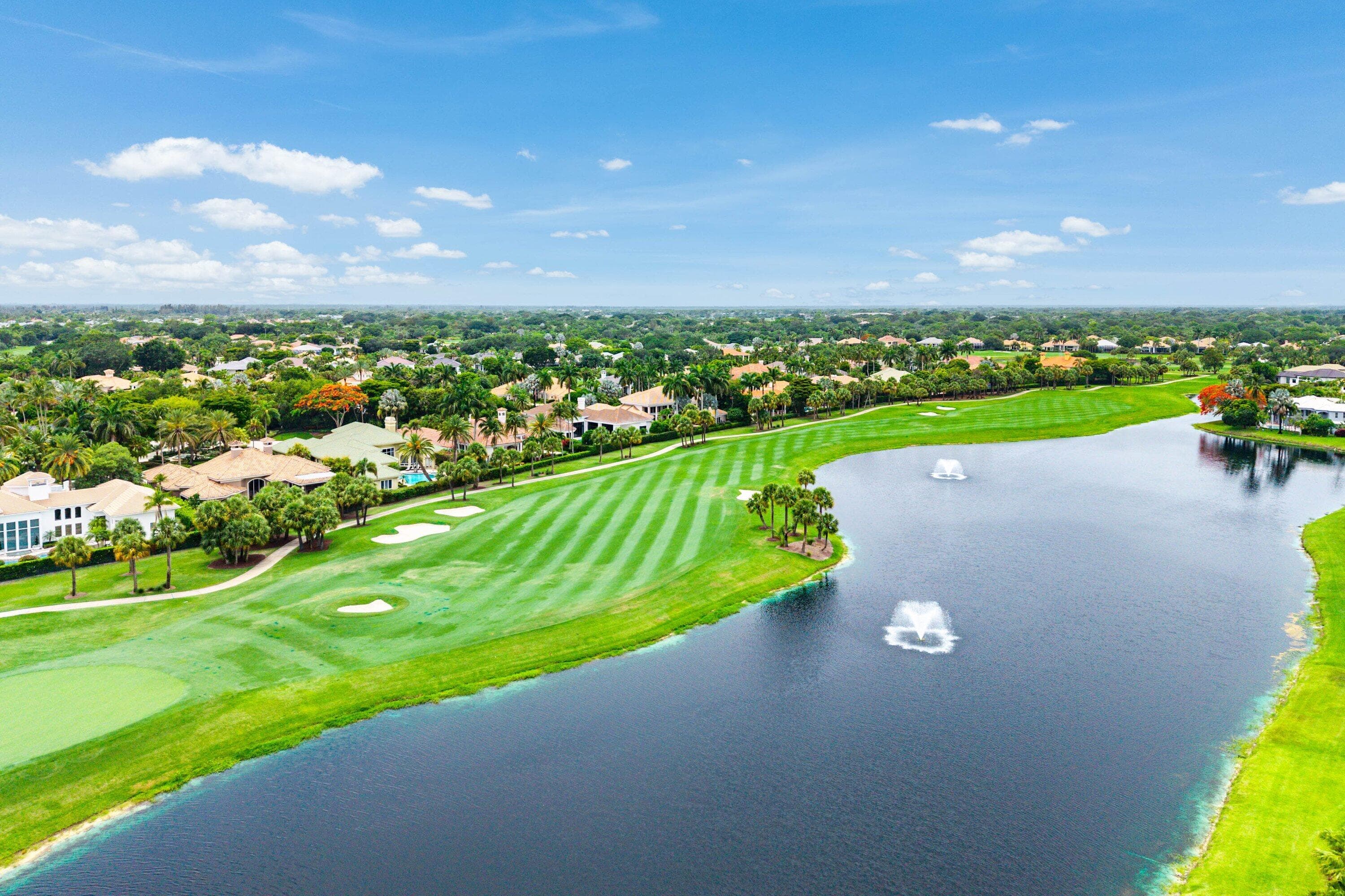 32 Saint Thomas Drive, Palm Beach Gardens, FL 33418 — photo 14 of 78