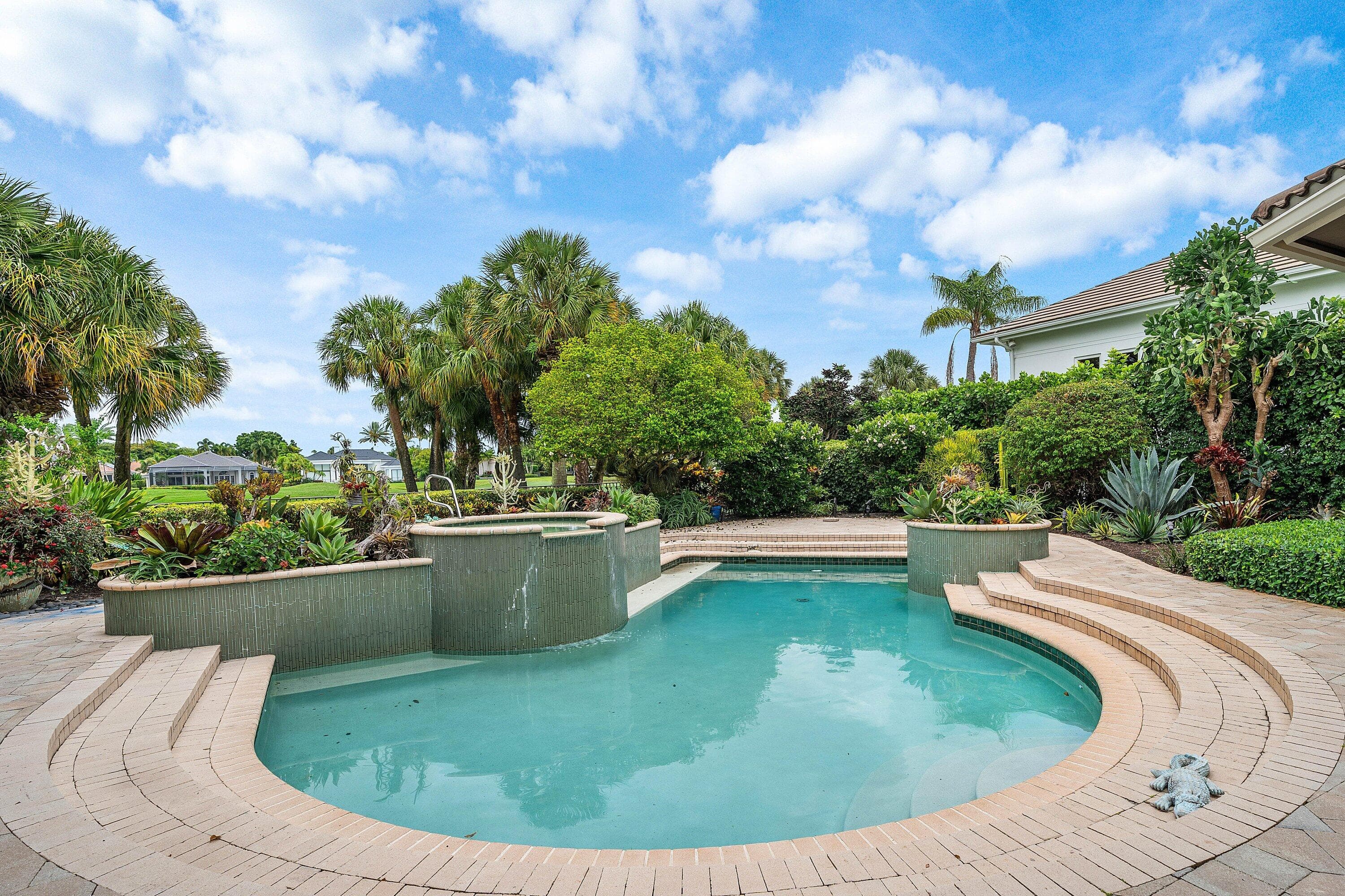 32 Saint Thomas Drive, Palm Beach Gardens, FL 33418 — photo 29 of 78