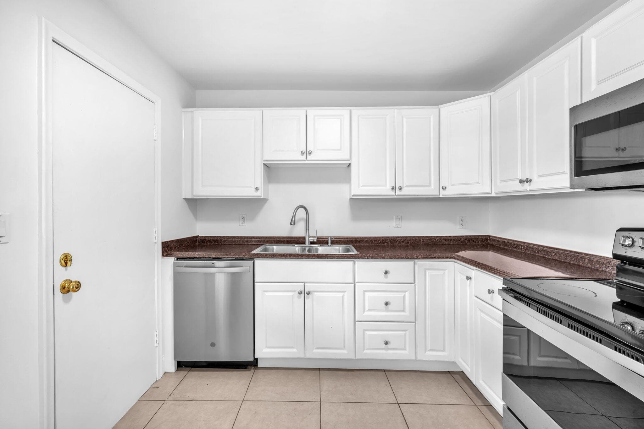 8900 W Sample Road 204, Coral Springs, FL 33065 — photo 4 of 28