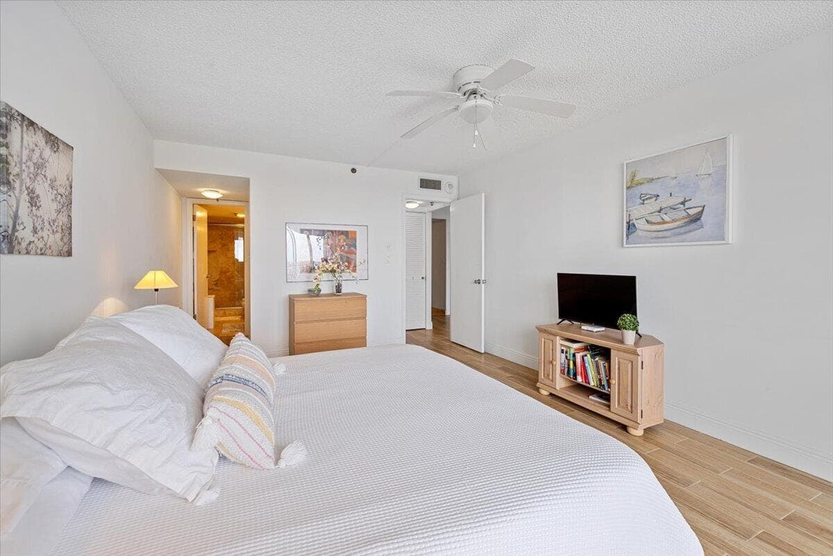 3912 S Ocean Boulevard 1211, Highland Beach, FL 33487 — photo 9 of 55