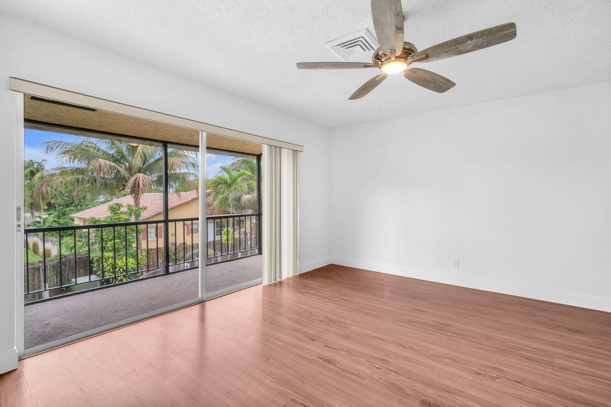 8900 W Sample Road 204, Coral Springs, FL 33065 — photo 7 of 28