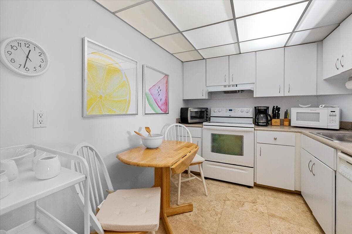 3912 S Ocean Boulevard 1211, Highland Beach, FL 33487 — photo 31 of 55
