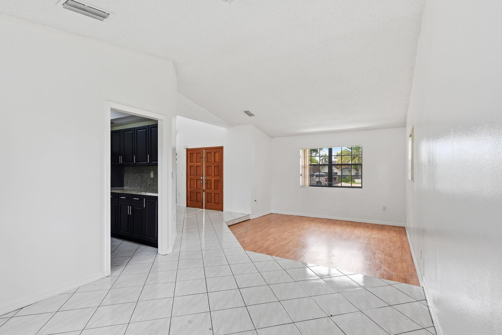 16101 SW 153rd Avenue, Miami, FL 33187 — photo 12 of 43