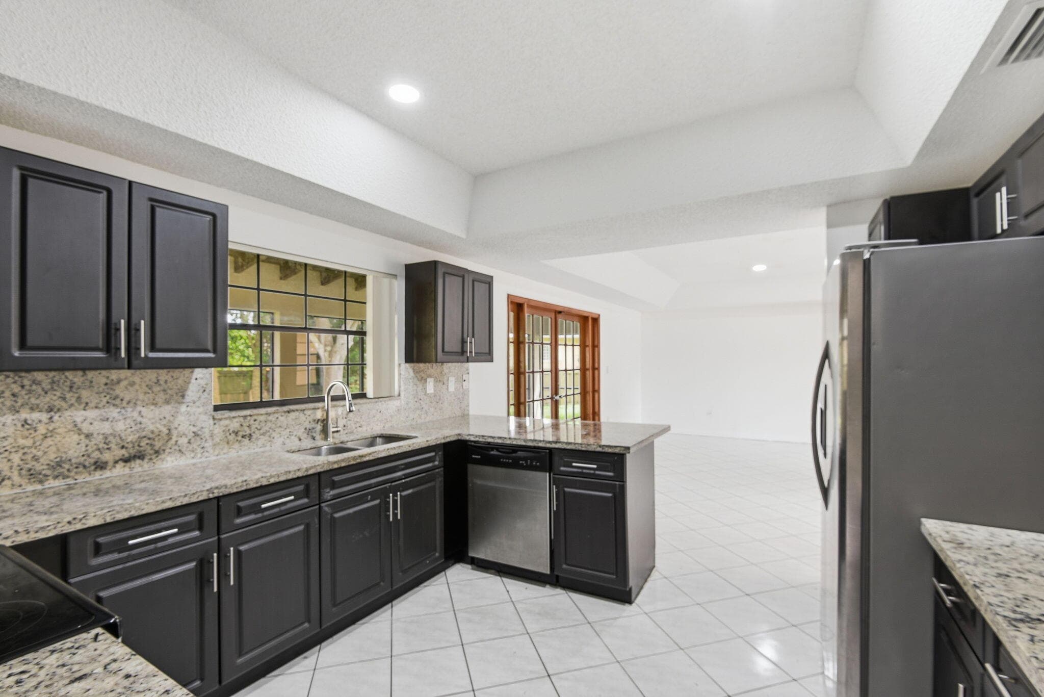 16101 SW 153rd Avenue, Miami, FL 33187 — photo 13 of 43