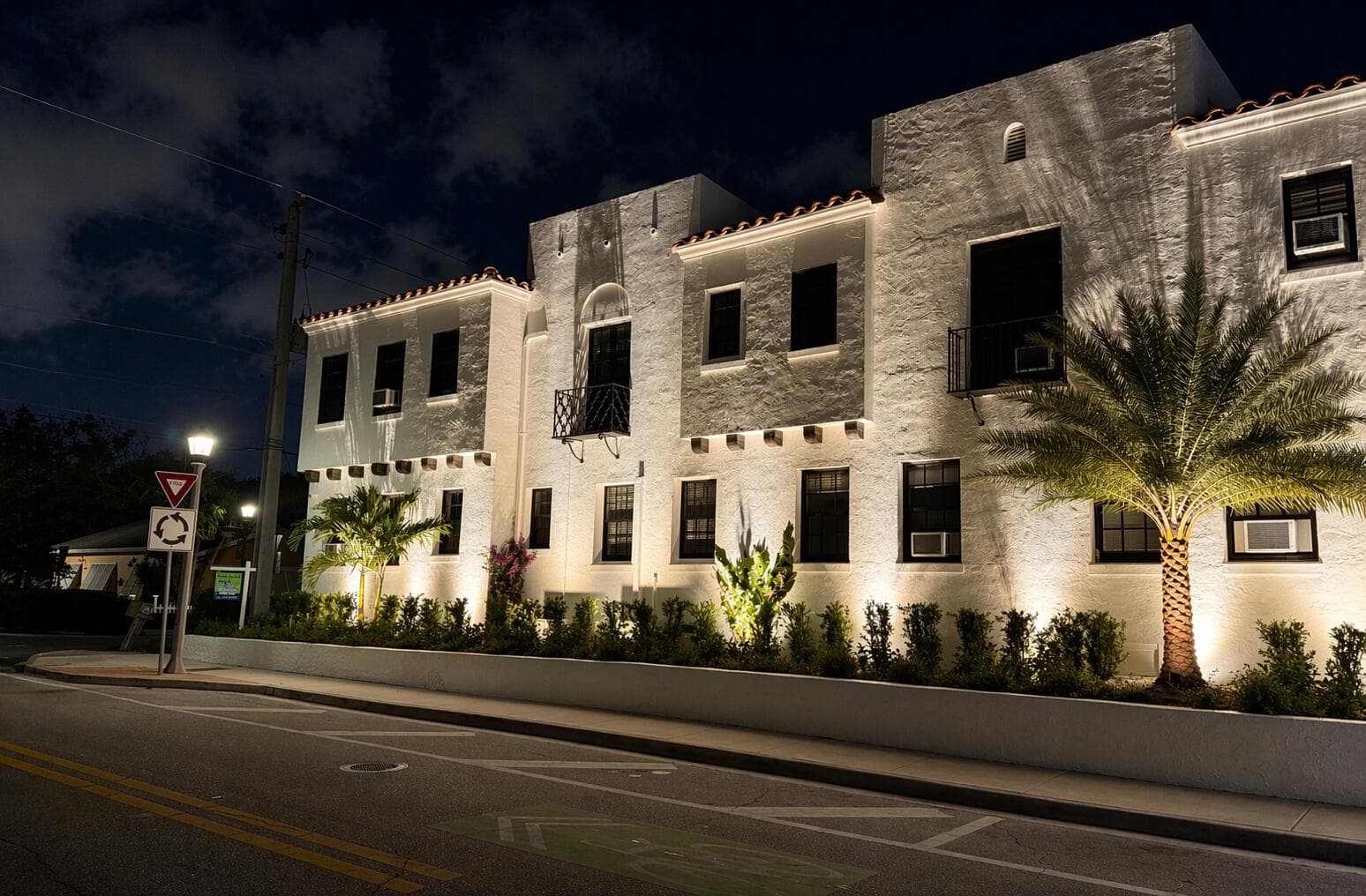 623 Park Place 19, West Palm Beach, FL 33401 — photo 16 of 23