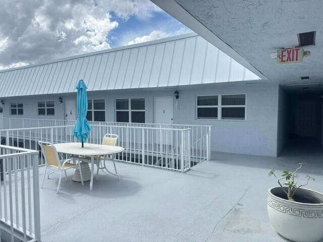 2400 NE 16th Street Unit 205, Pompano Beach, FL 33062 — photo 8 of 48