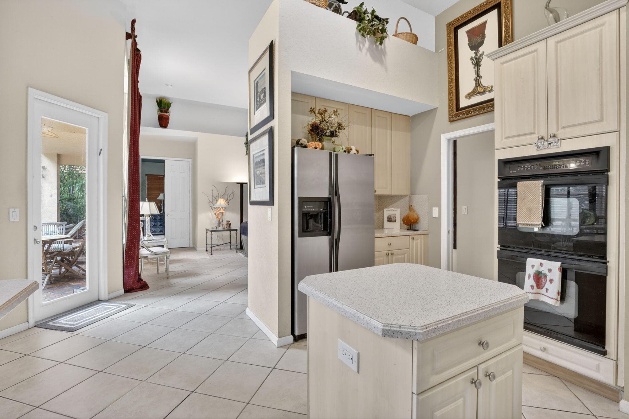 8106 N Savannah Circle, Davie, FL 33328 — photo 23 of 50