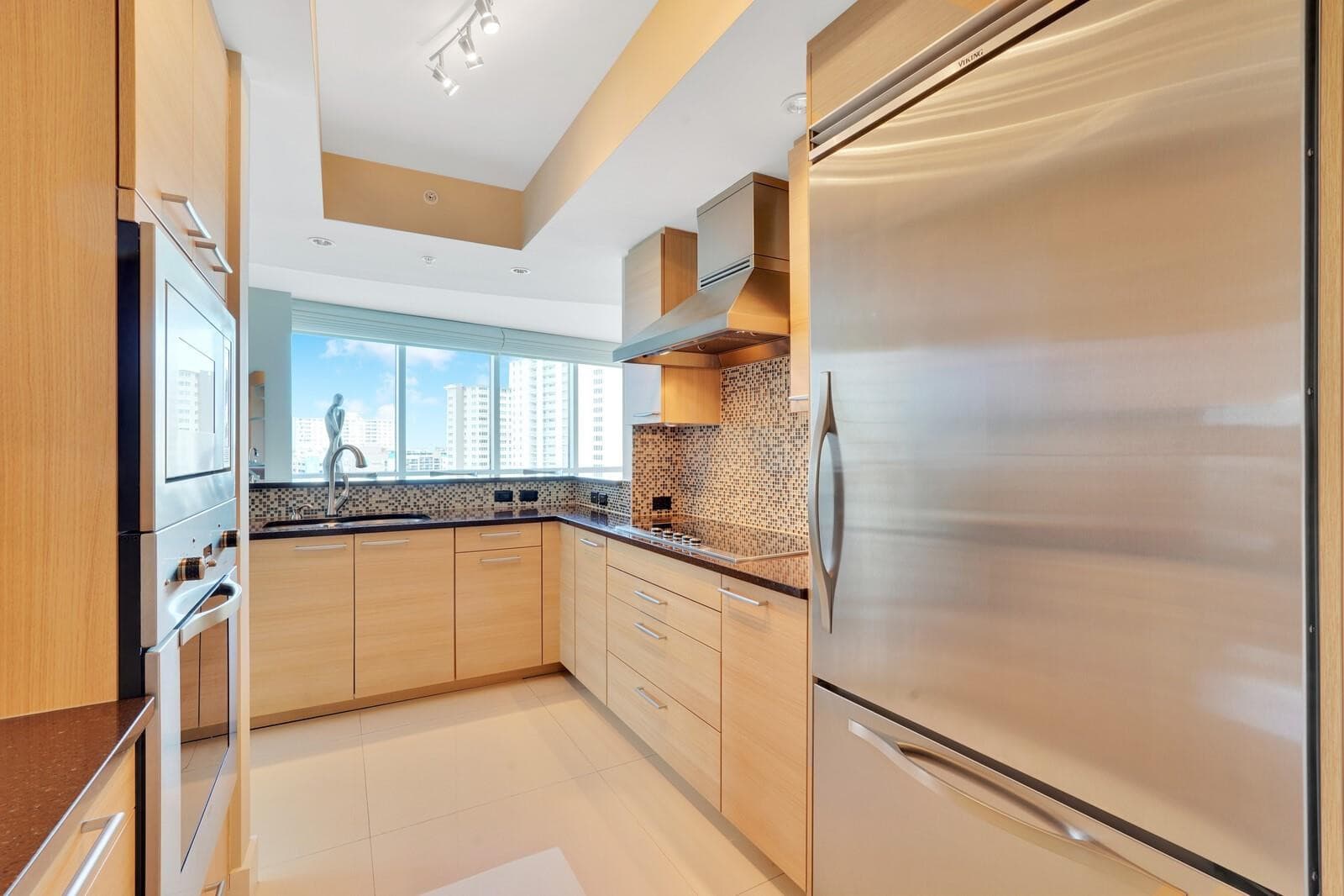 1 N Ocean Boulevard 607, Pompano Beach, FL 33062 — photo 19 of 70