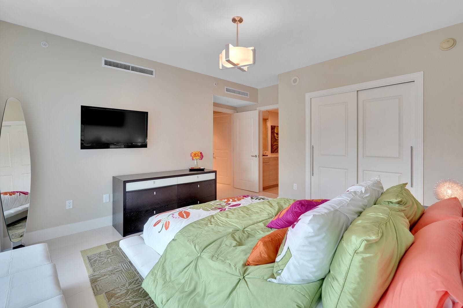 1 N Ocean Boulevard 607, Pompano Beach, FL 33062 — photo 33 of 70