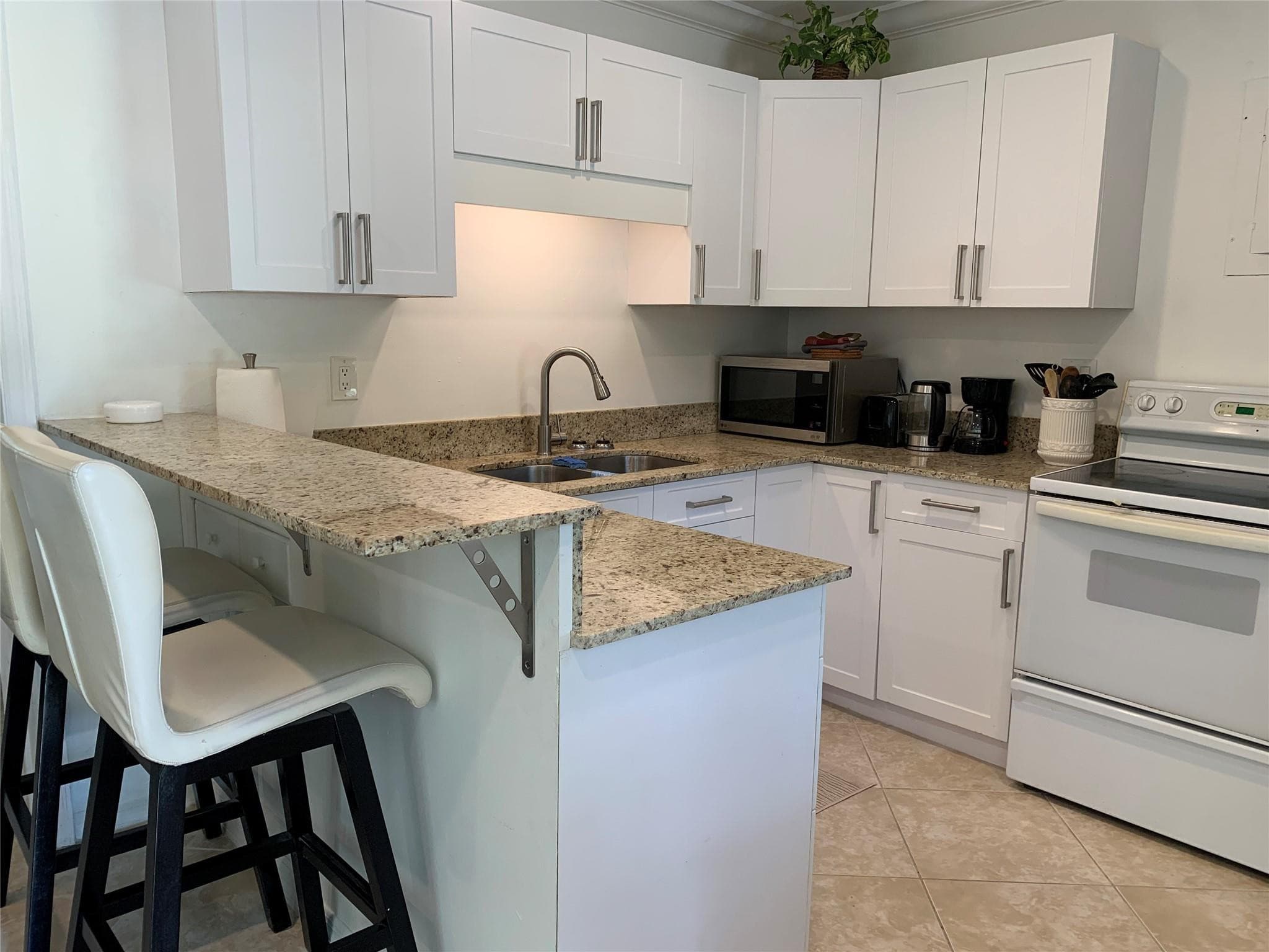 801 SW 10th Street 1, Fort Lauderdale, FL 33315 — photo 14 of 31