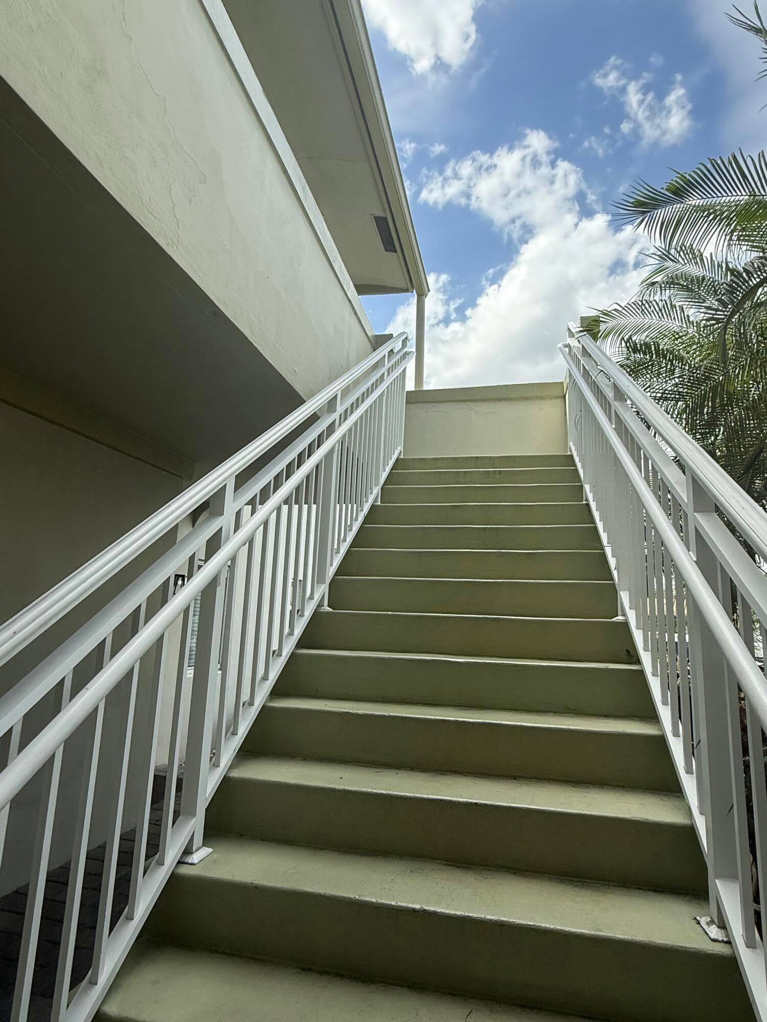 578 NE 20th Street 10e, Wilton Manors, FL 33305 — photo 3 of 14