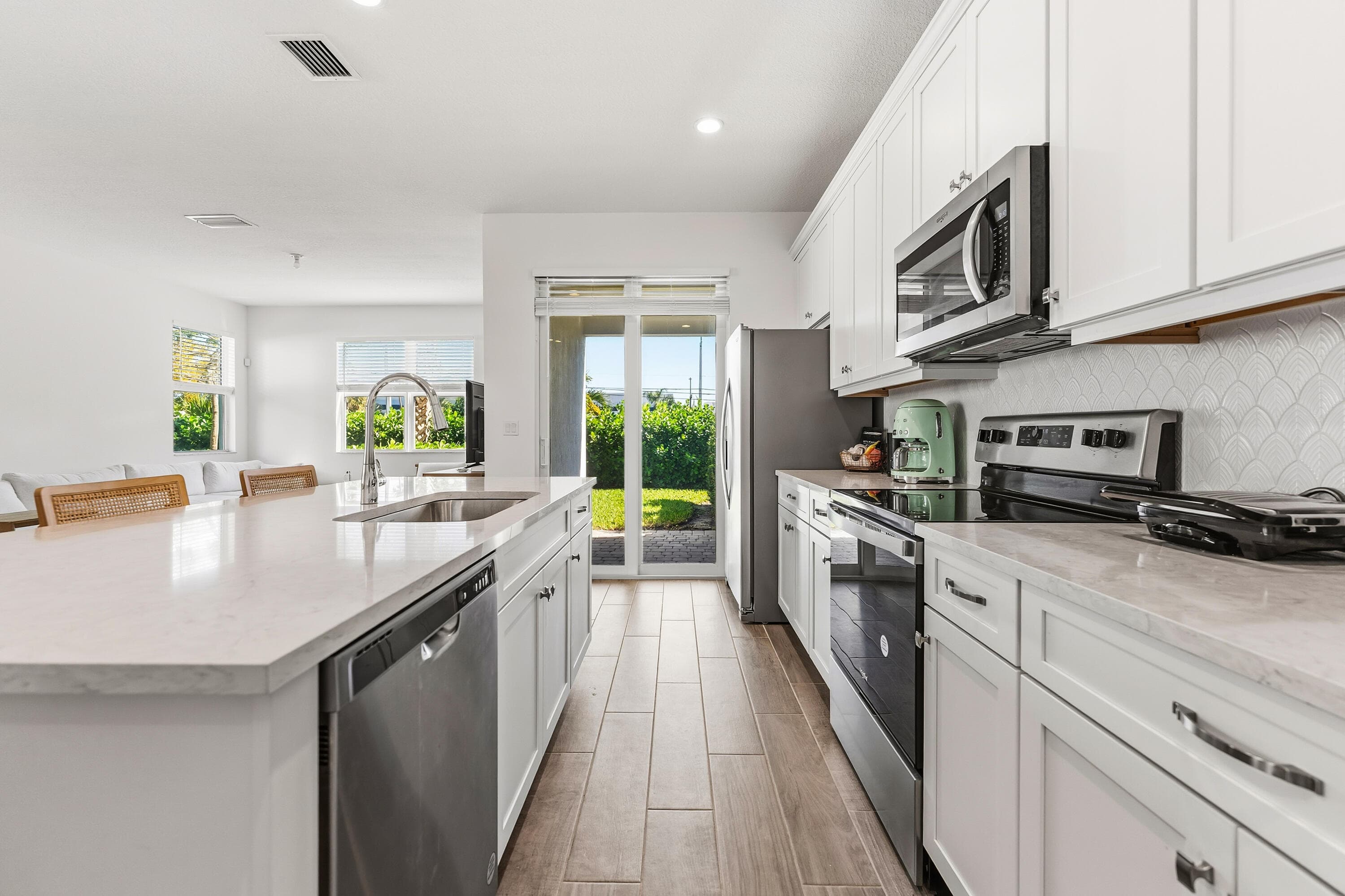 550 Parsons Way, Deerfield Beach, FL 33442 — photo 12 of 45