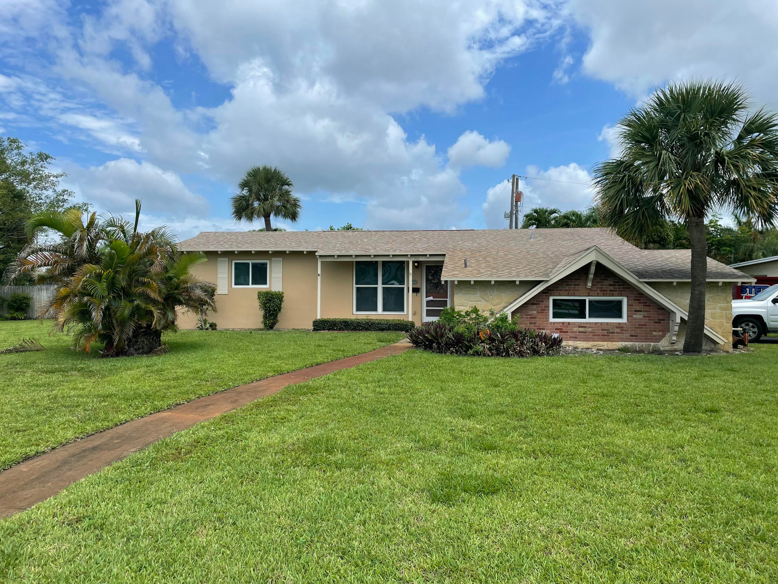 701 Westwind Drive, North Palm Beach, FL 33408 — photo 2 of 11