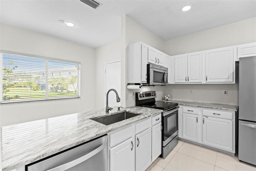 4722 Lago Vista Drive, Coconut Creek, FL 33073 — photo 11 of 15