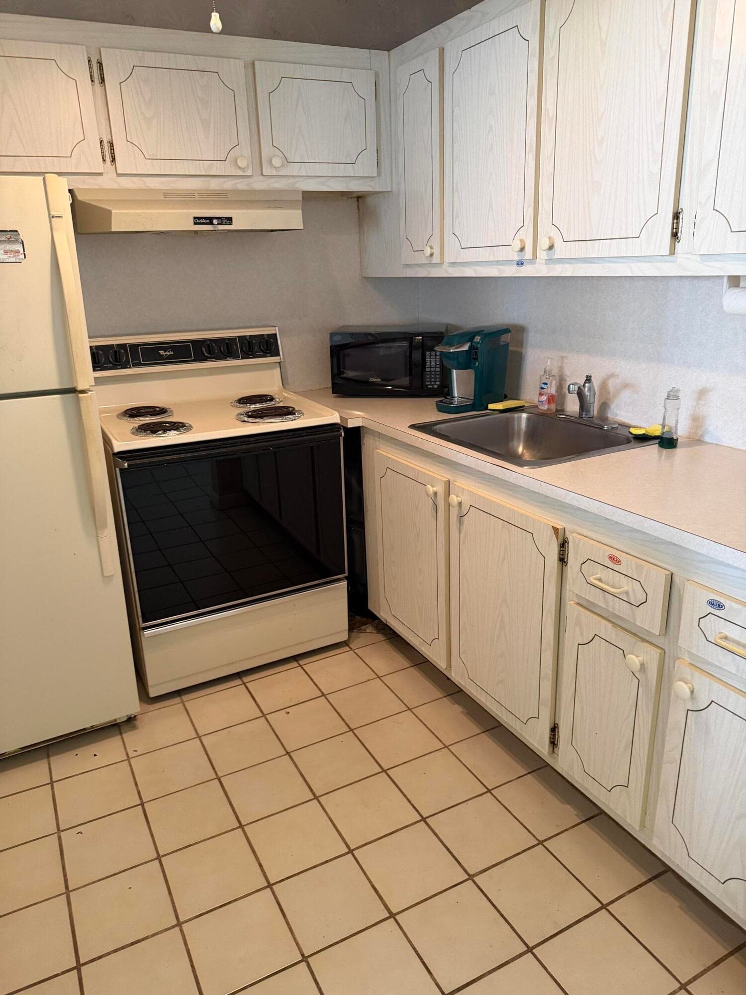 227 Dorset F, Boca Raton, FL 33434 — photo 3 of 12