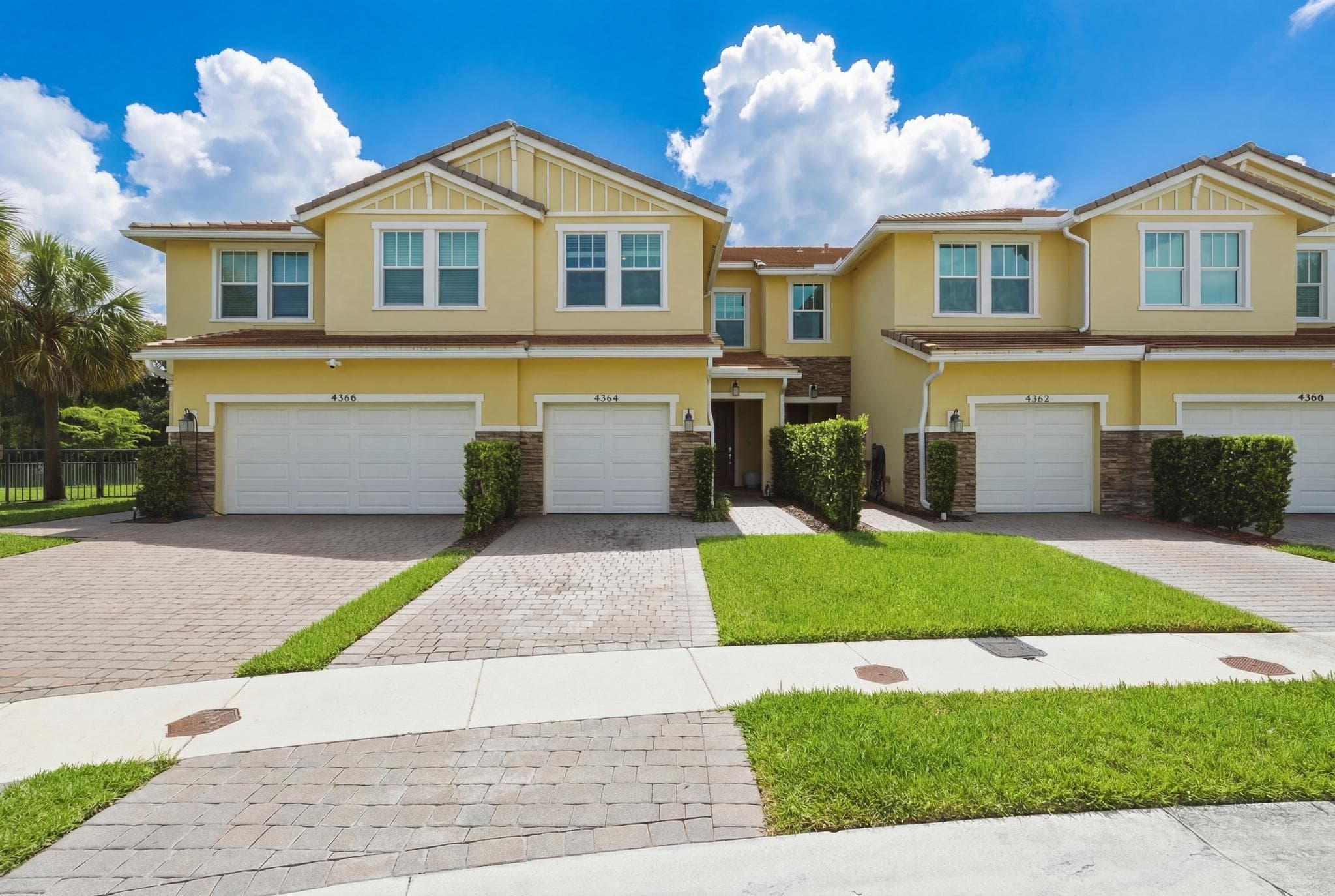 4364 Veleiros Avenue, Deerfield Beach, FL 33064 — photo 3 of 47