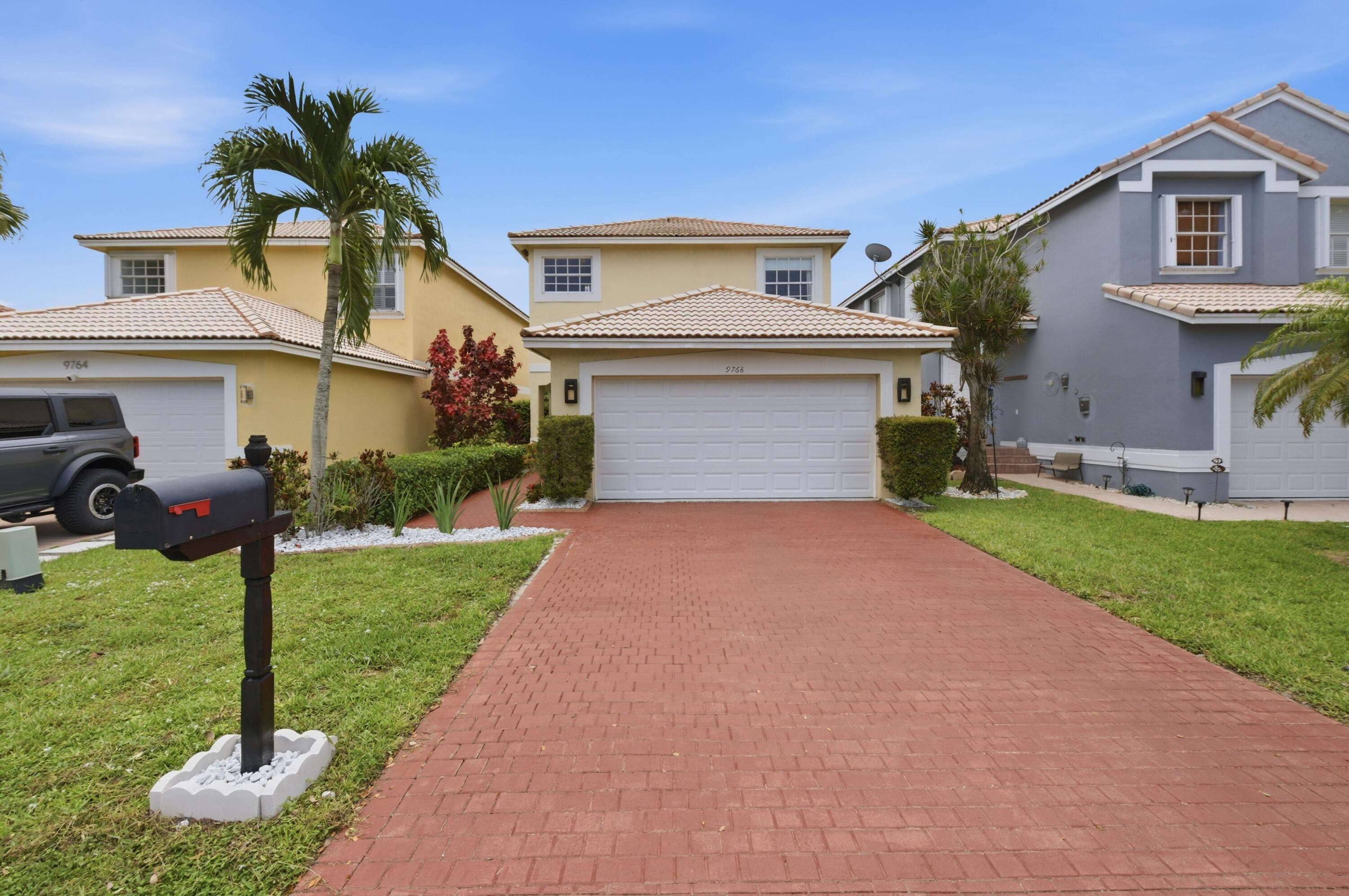 9768 NW 1st Manor, Coral Springs, FL 33071 — photo 1 of 42