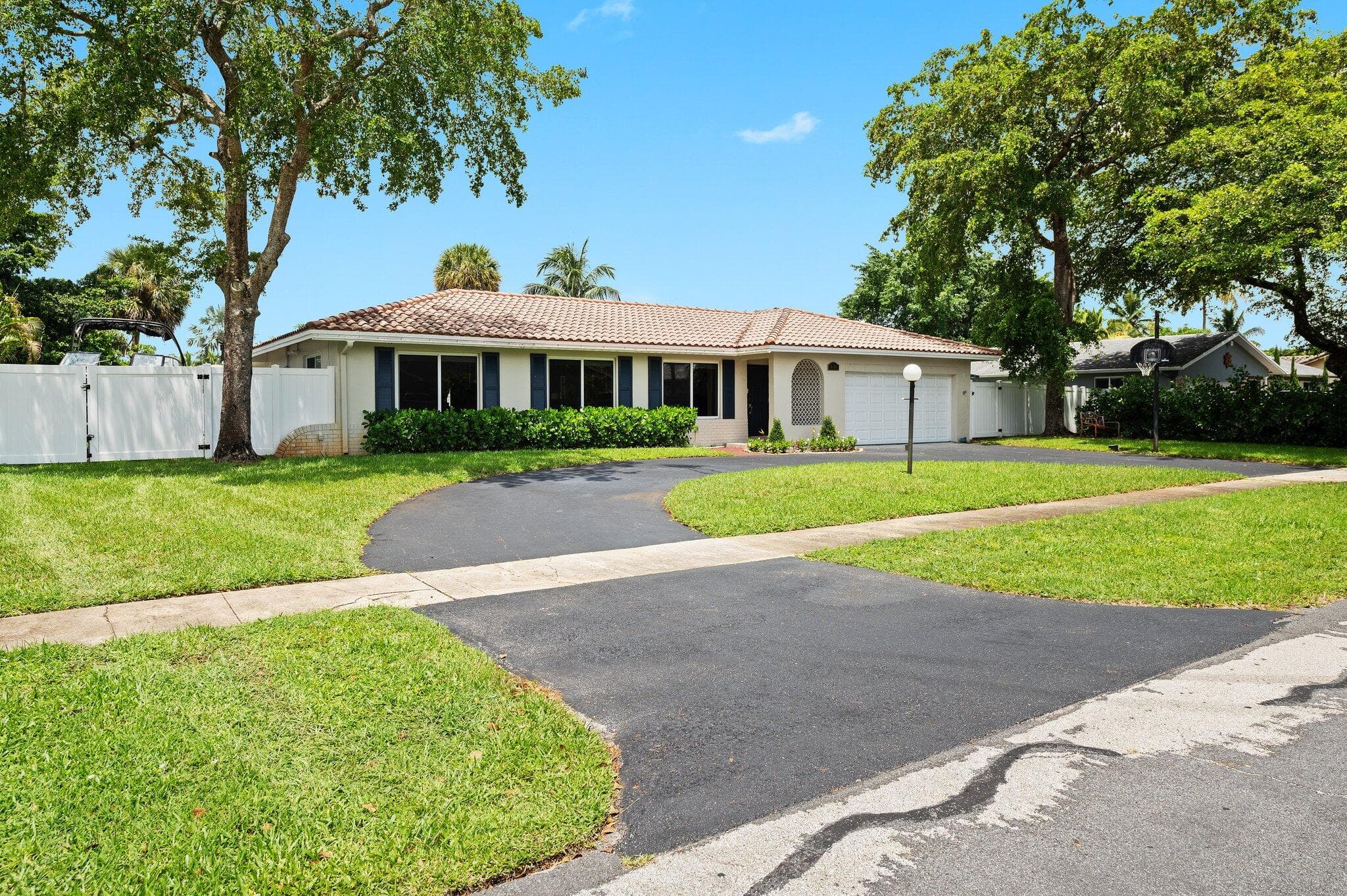 6101 SW 9th Street, Plantation, FL 33317 — photo 1 of 30