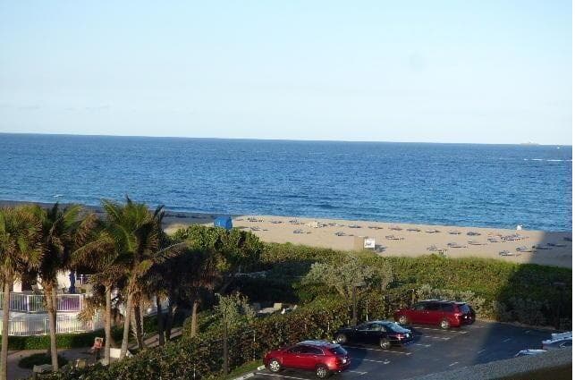 2800 N Ocean Drive B-5c, Singer Island, FL 33404 — photo 2 of 9