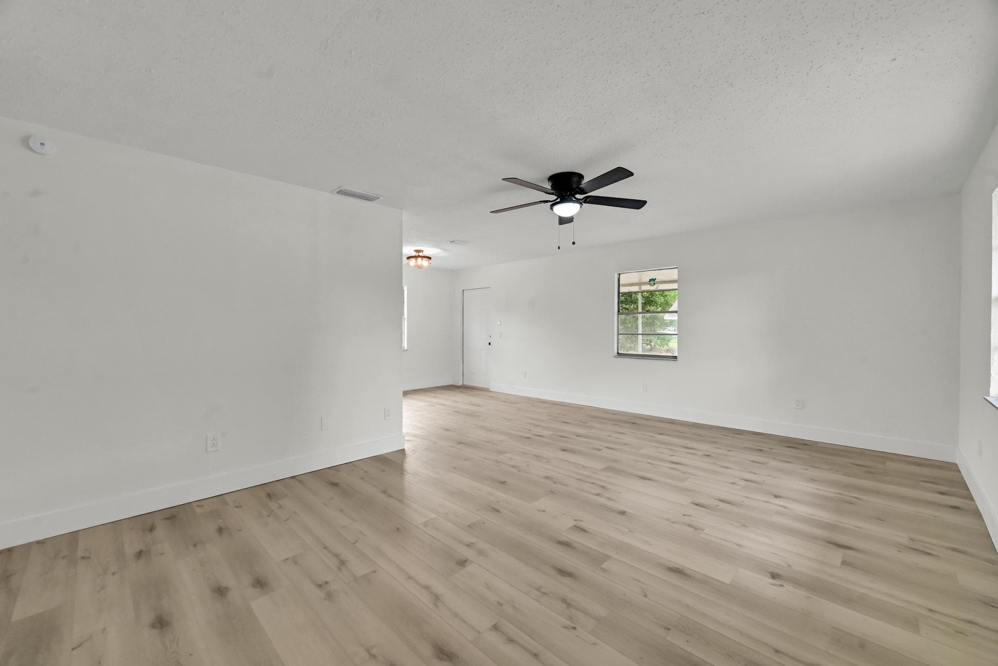 833 NW 34th Street, Okeechobee, FL 34972 — photo 8 of 30