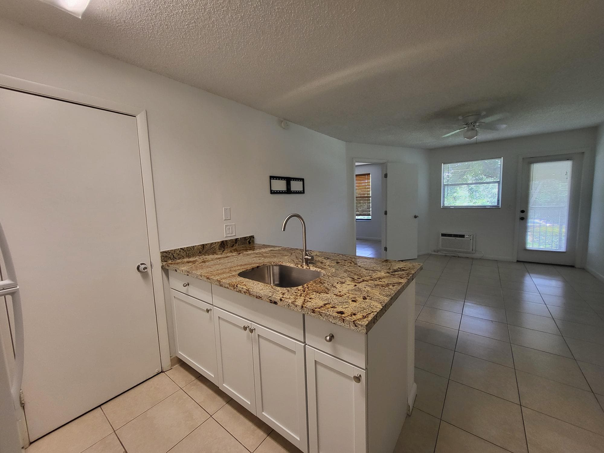 4581 W Mcnab Road 33, Pompano Beach, FL 33069 — photo 2 of 15
