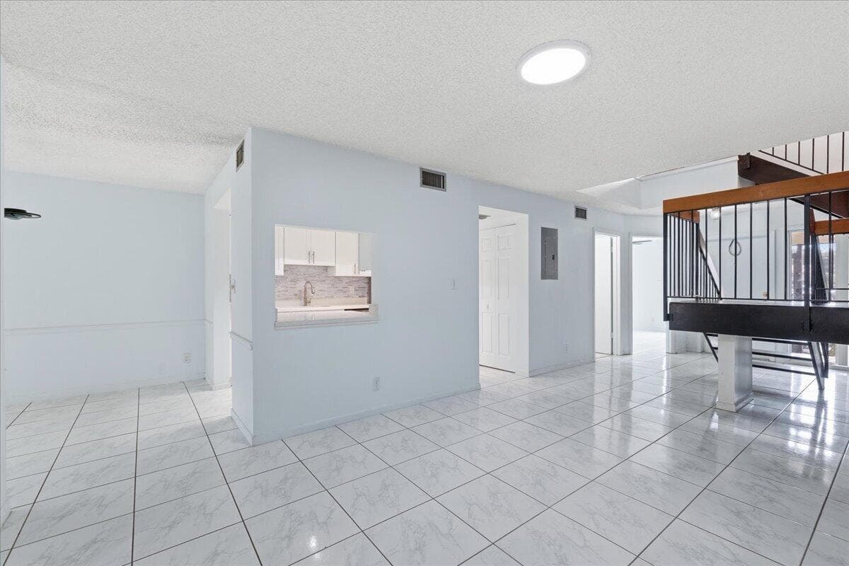 9985 W Atlantic Boulevard 9985, Coral Springs, FL 33071 — photo 6 of 36