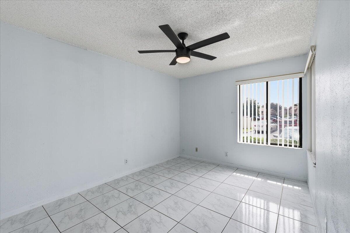 9985 W Atlantic Boulevard 9985, Coral Springs, FL 33071 — photo 15 of 36