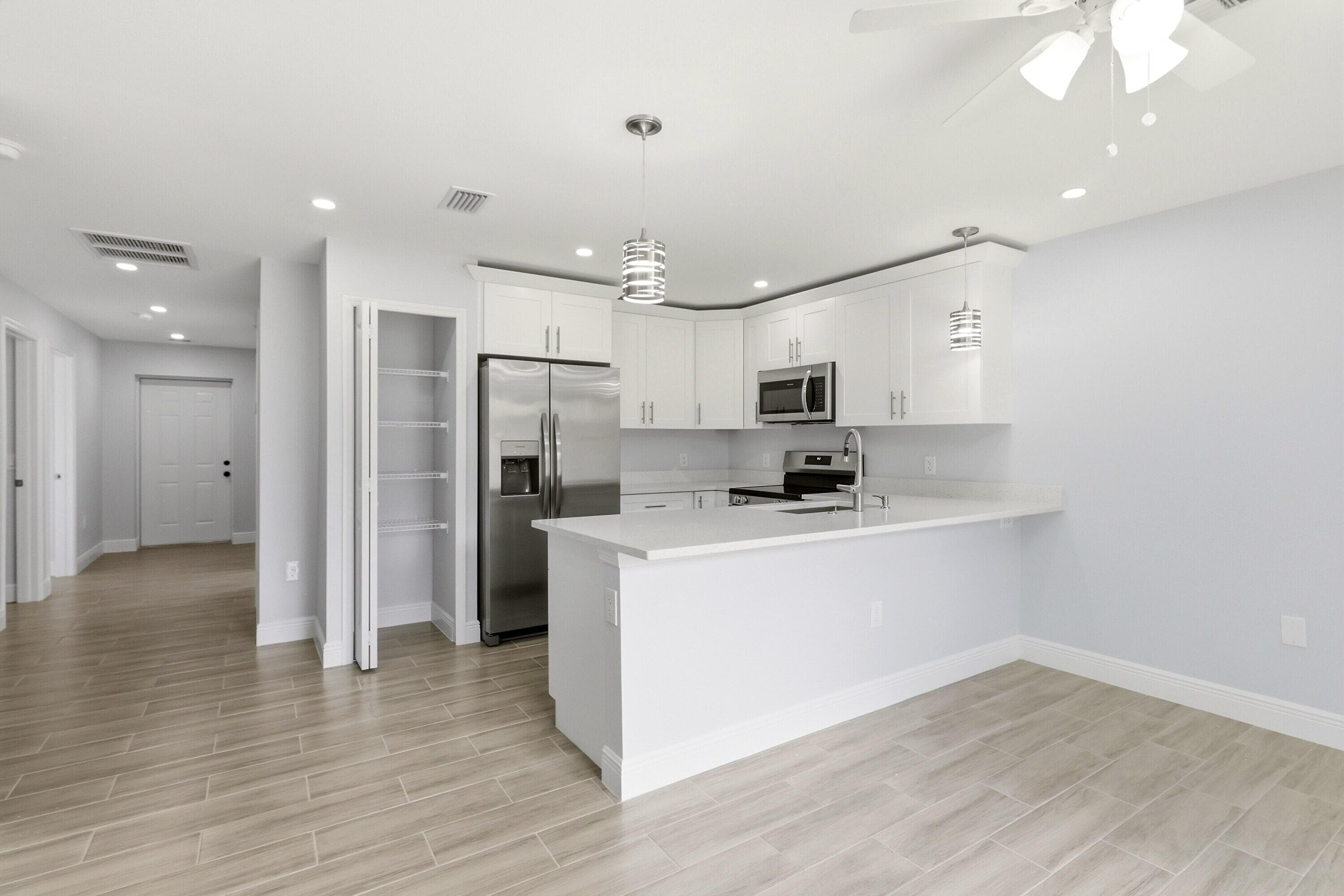 2955 Dunbar Street Unit B, Fort Myers, FL 33916 — photo 3 of 19