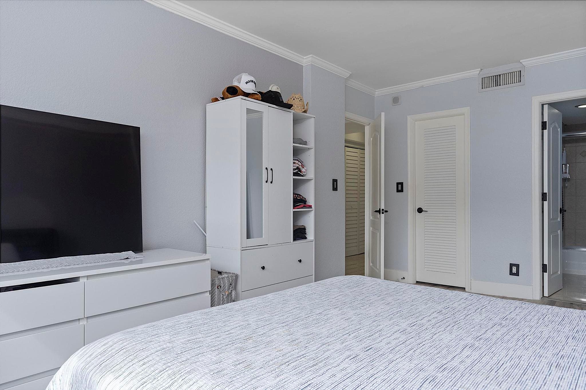2900 NE 30th Street Apt 8j, Fort Lauderdale, FL 33306 — photo 24 of 46
