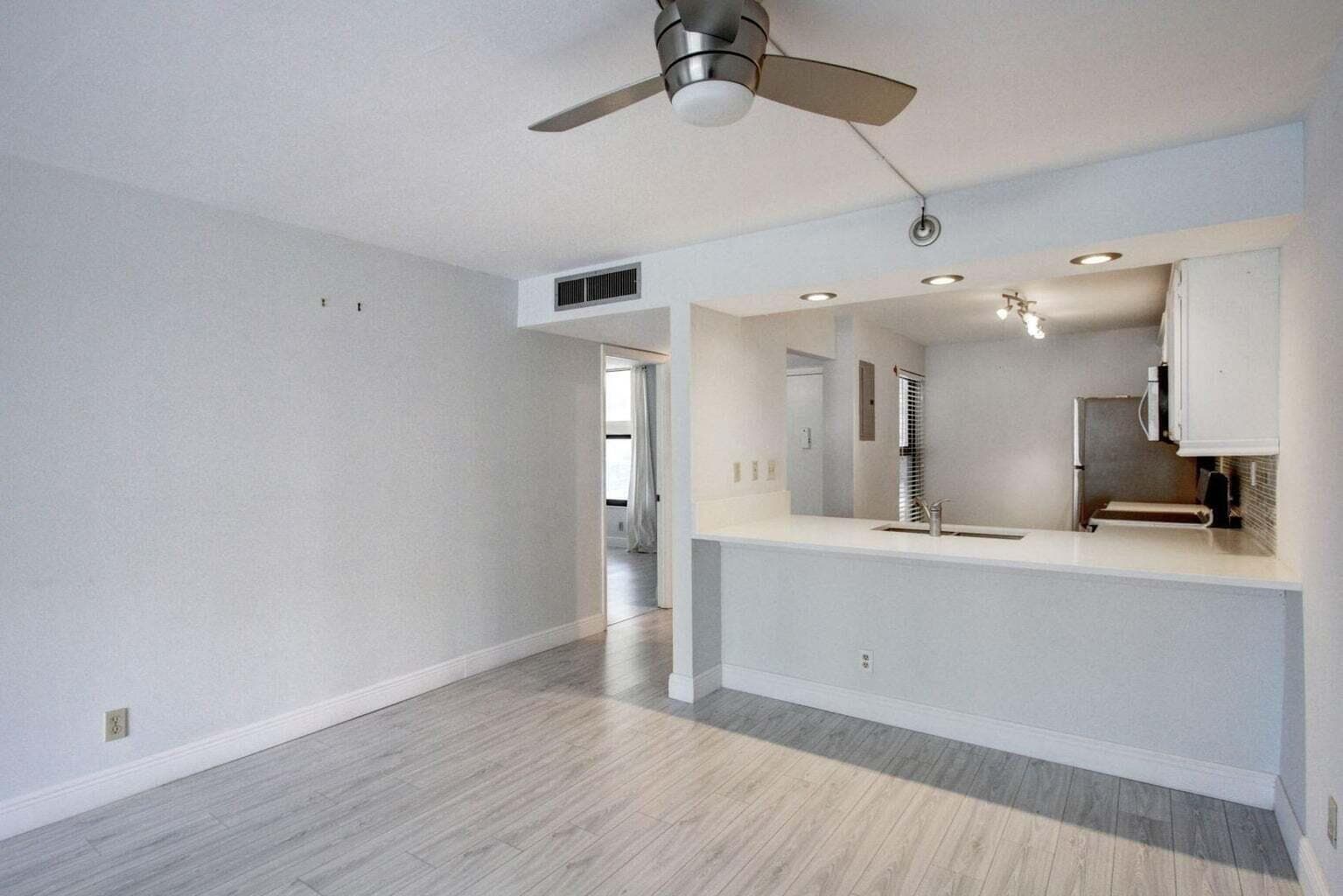 11 Royal Palm Way 1040, Boca Raton, FL 33432 — photo 17 of 33