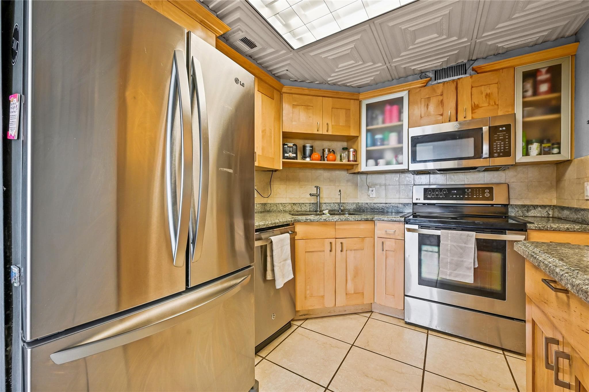 133 N Pompano Beach Boulevard 702, Pompano Beach, FL 33062 — photo 14 of 39