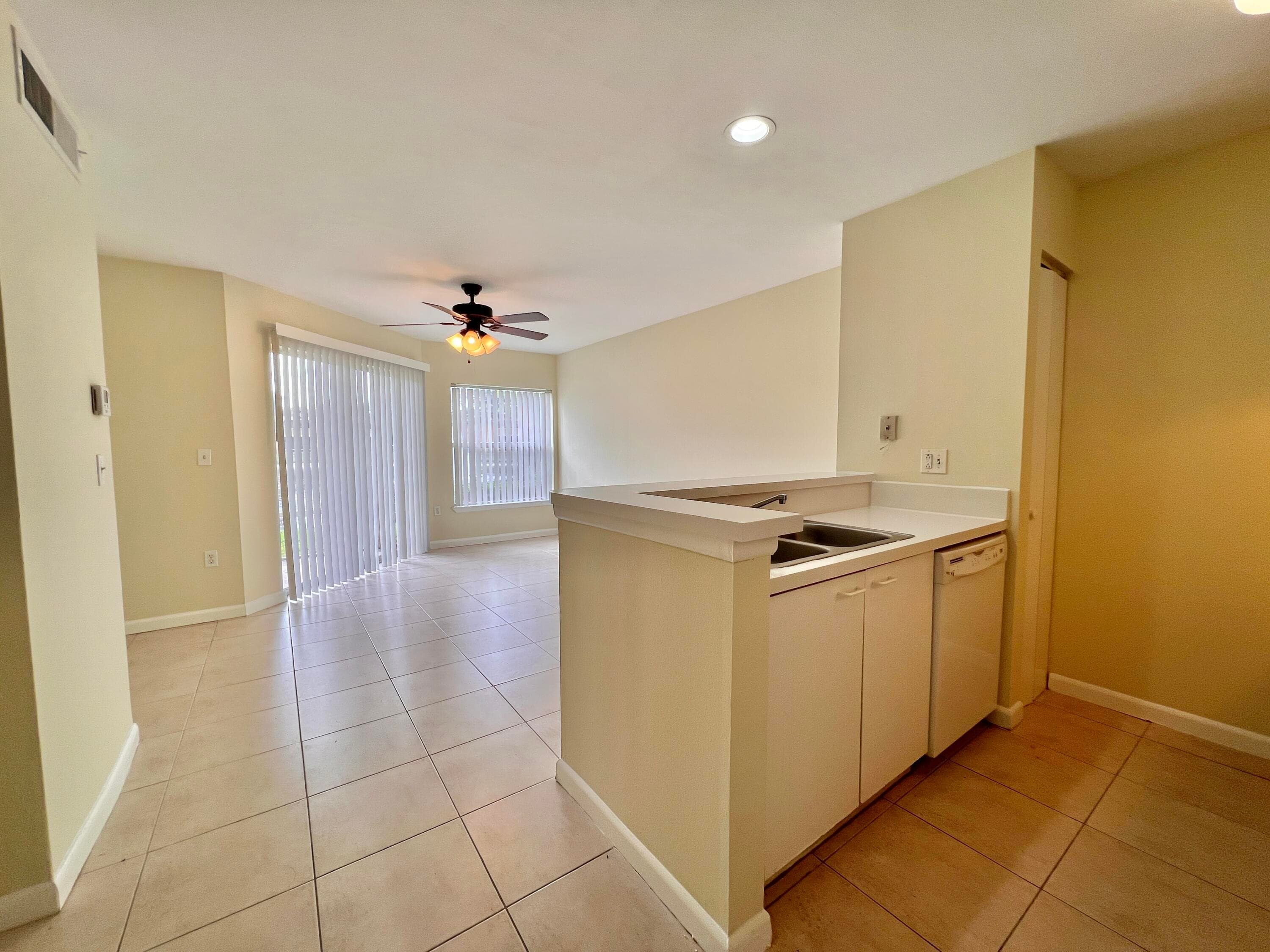 4847 Via Palm Lakes 1005, West Palm Beach, FL 33417 — photo 2 of 32