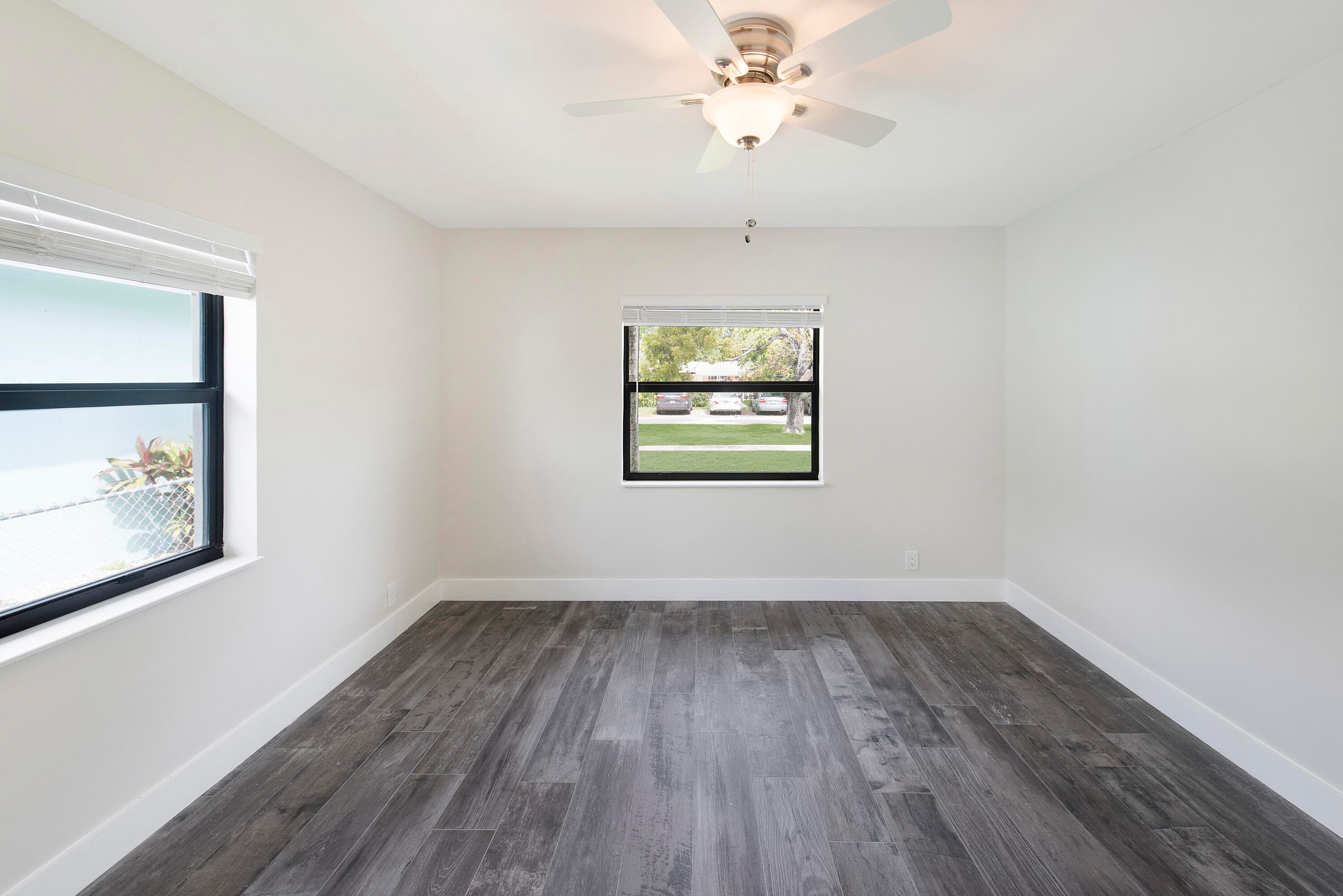 814 NE 8th Street, Hallandale Beach, FL 33009 — photo 11 of 25
