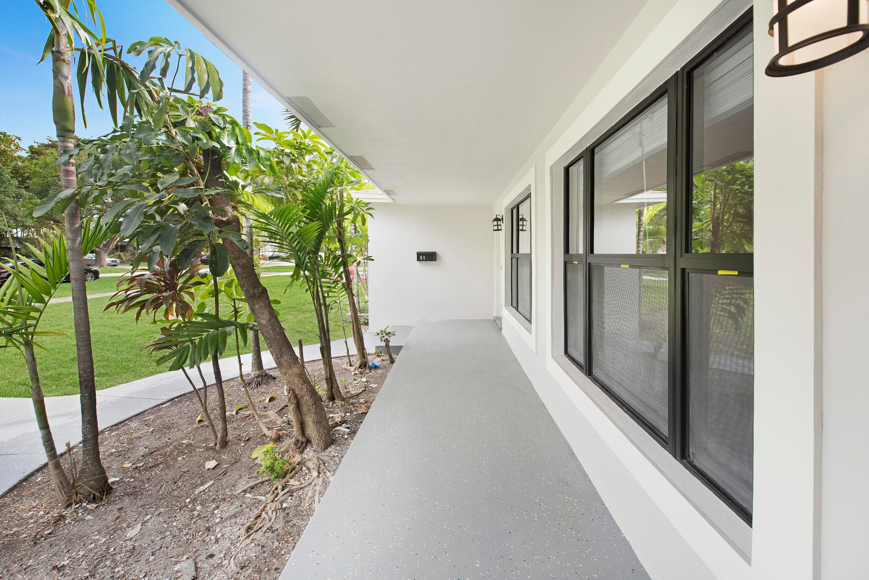 814 NE 8th Street, Hallandale Beach, FL 33009 — photo 12 of 25