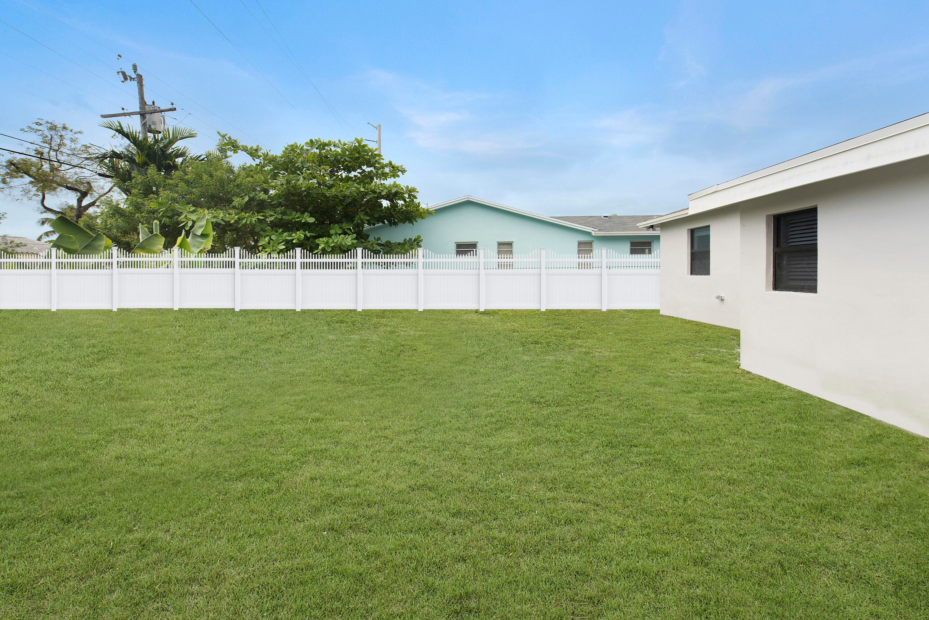 814 NE 8th Street, Hallandale Beach, FL 33009 — photo 17 of 25