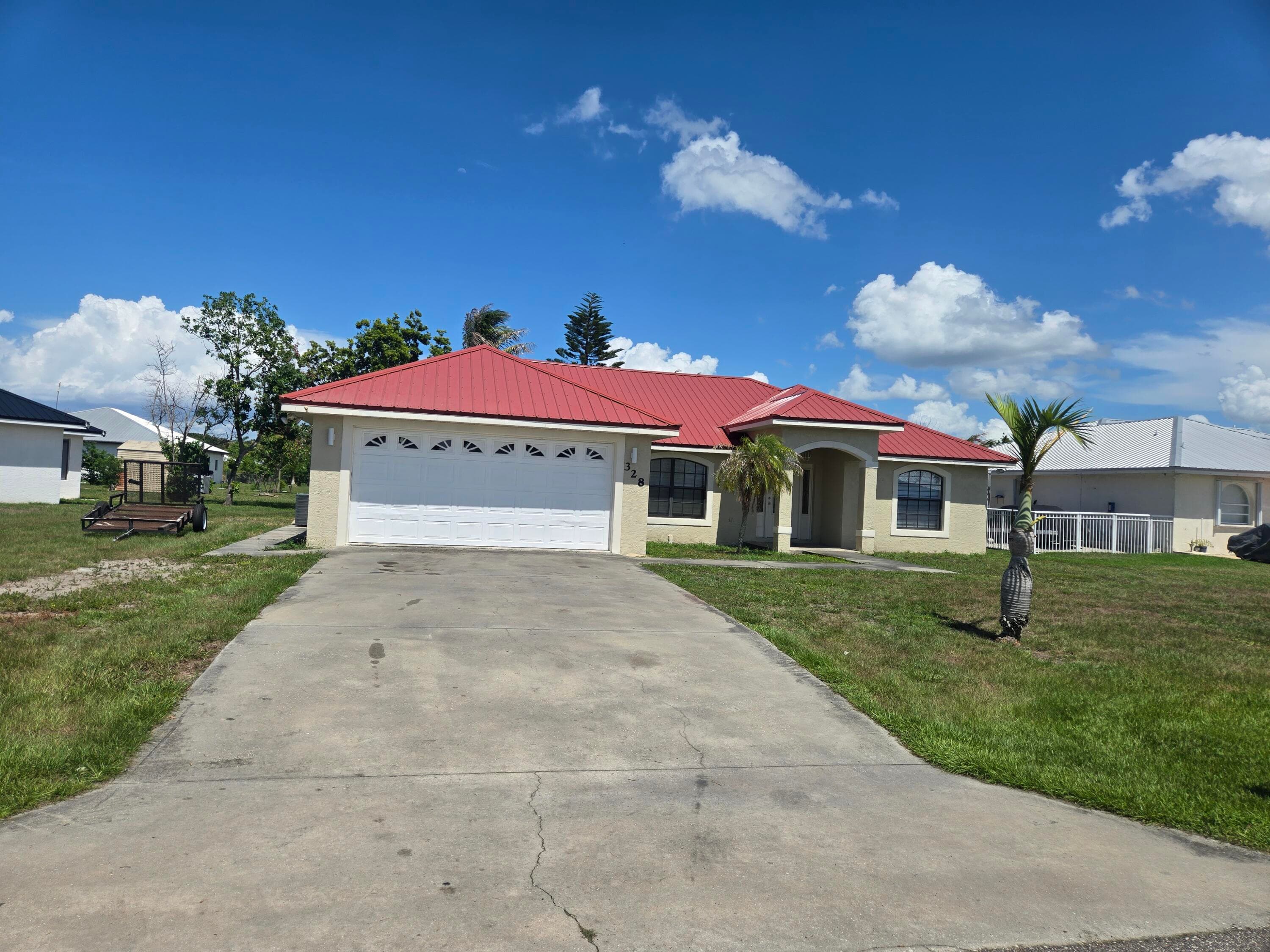 328 W Sugarland Circle, Clewiston, FL 33440 — photo 3 of 15