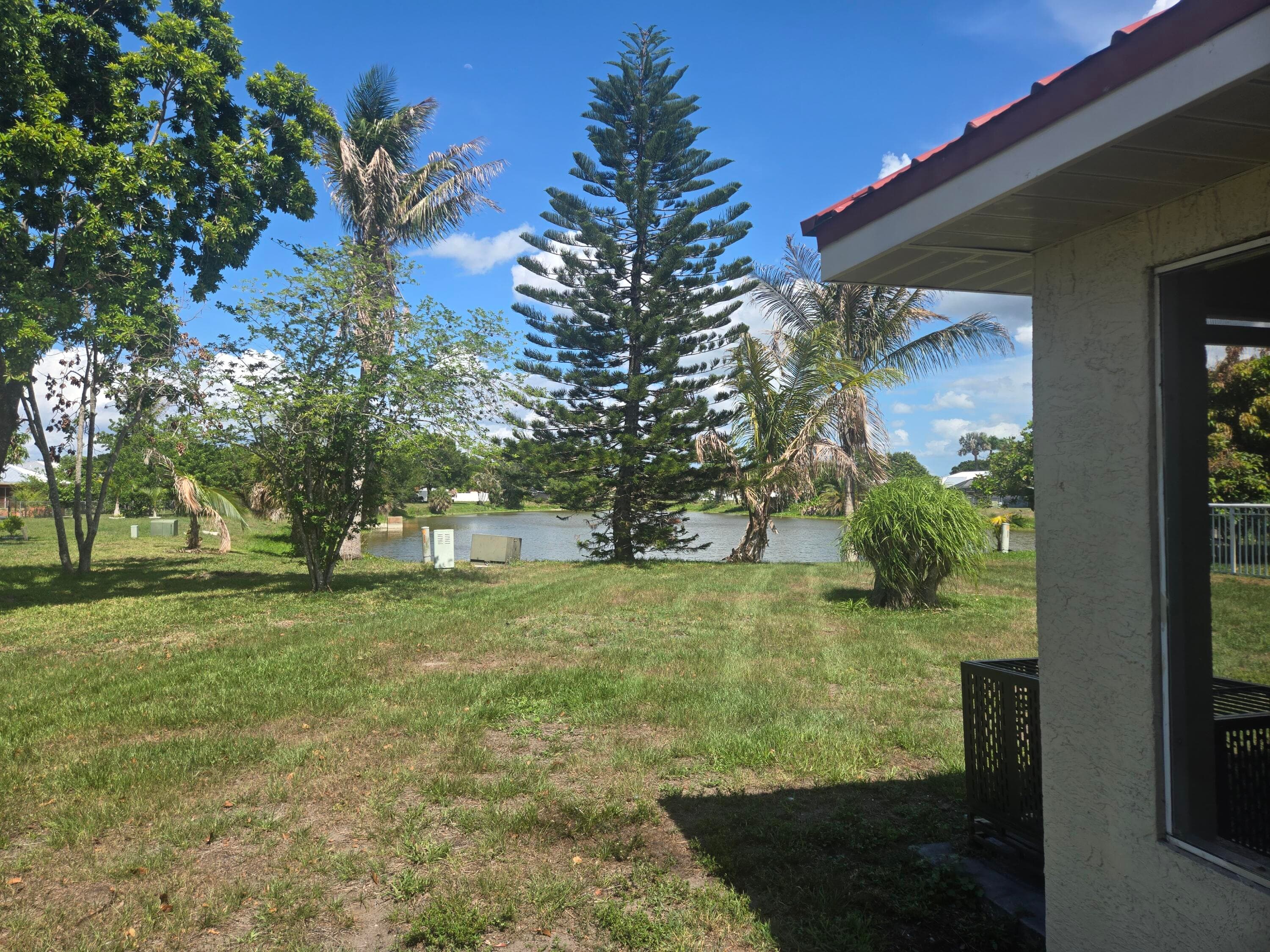328 W Sugarland Circle, Clewiston, FL 33440 — photo 4 of 15