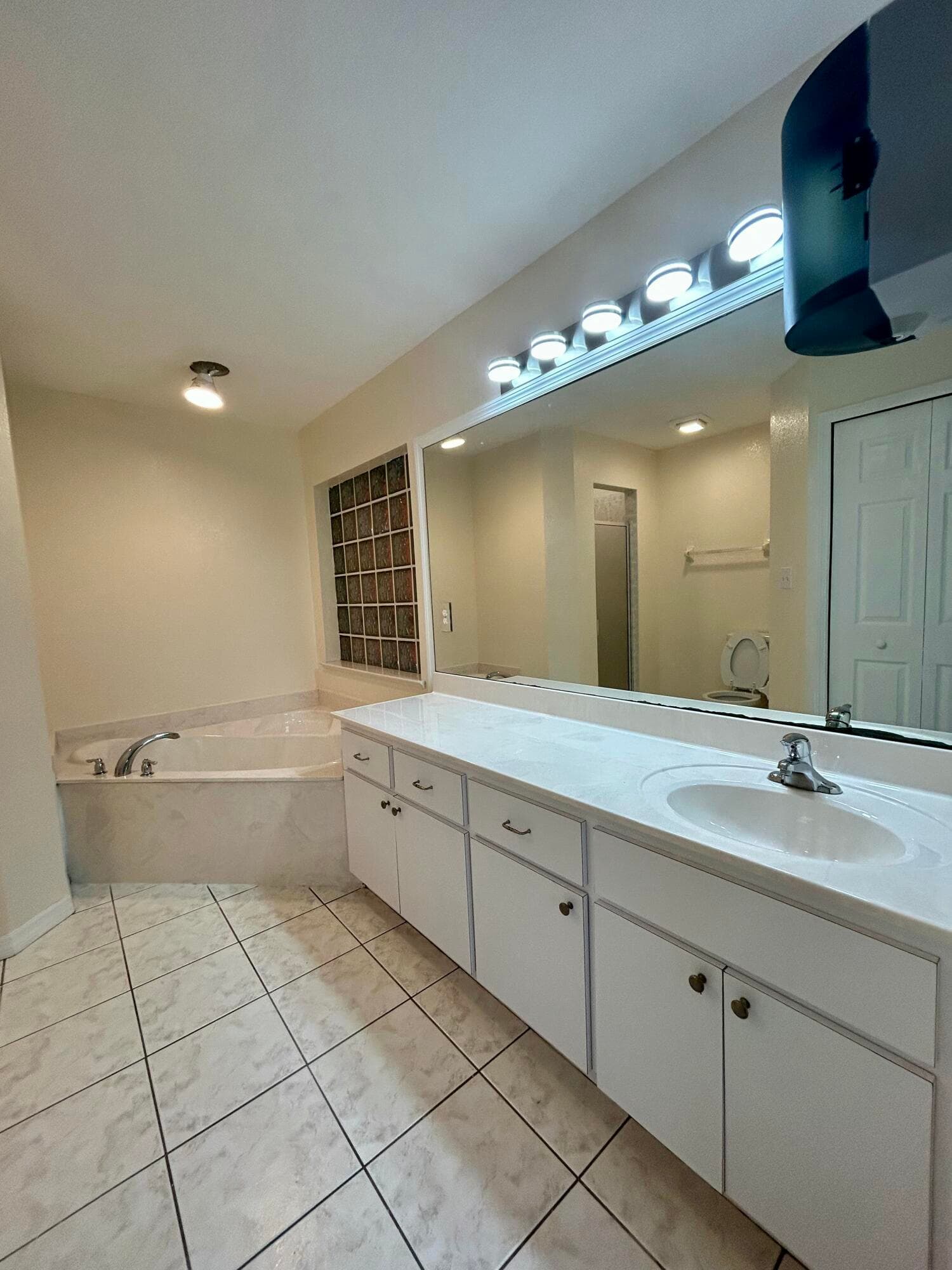 328 W Sugarland Circle, Clewiston, FL 33440 — photo 1 of 15