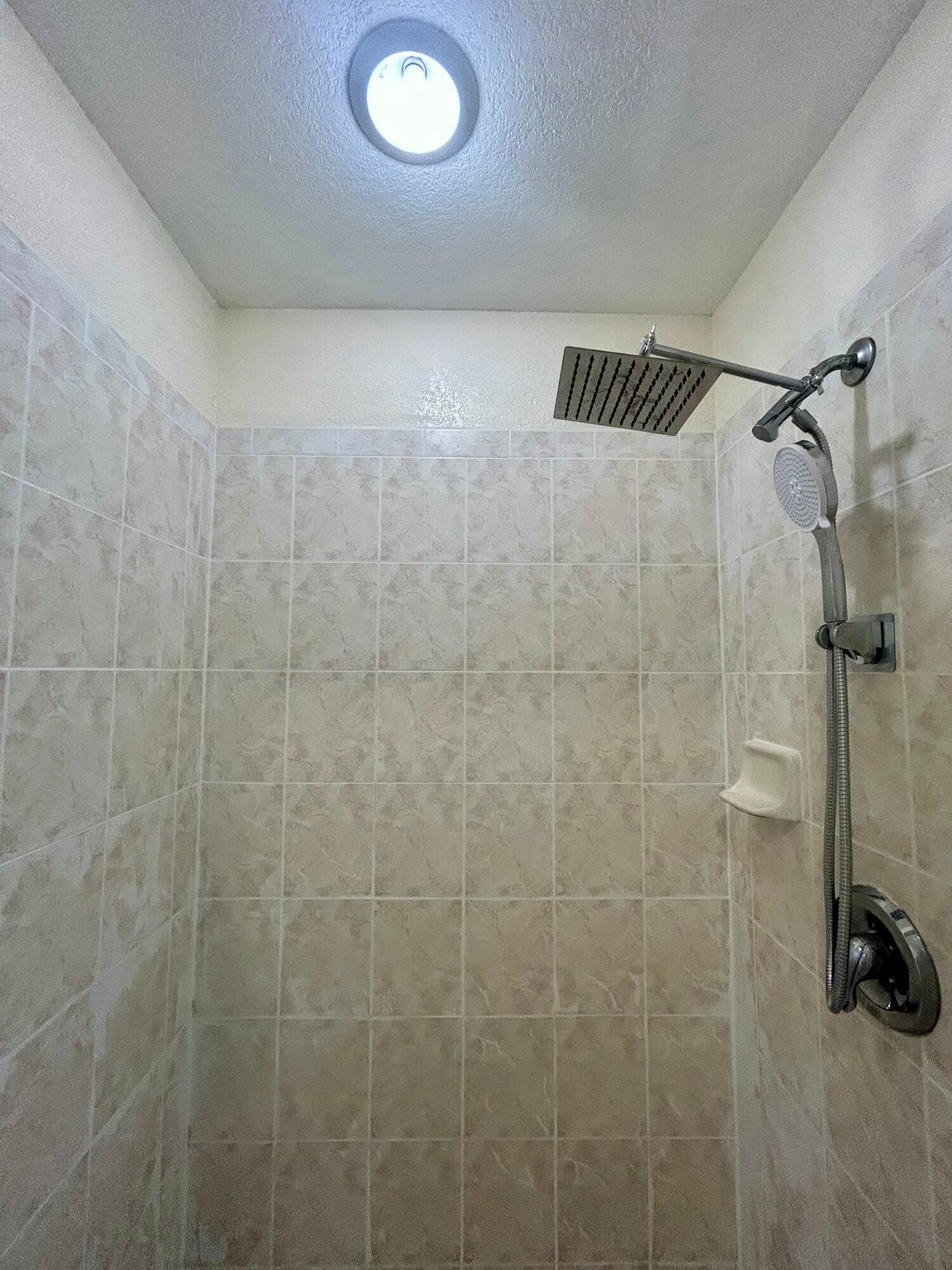 328 W Sugarland Circle, Clewiston, FL 33440 — photo 5 of 15