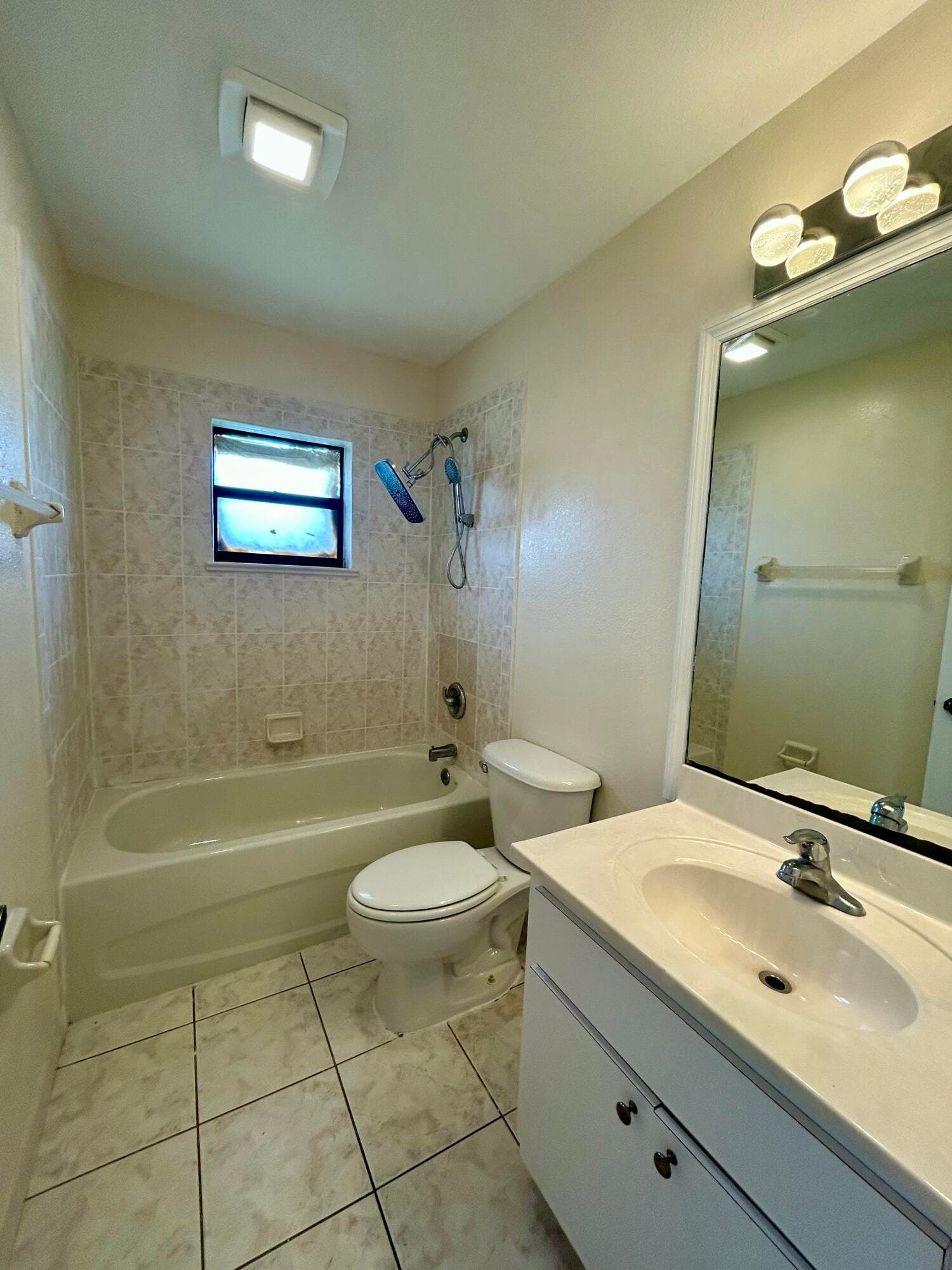 328 W Sugarland Circle, Clewiston, FL 33440 — photo 9 of 15