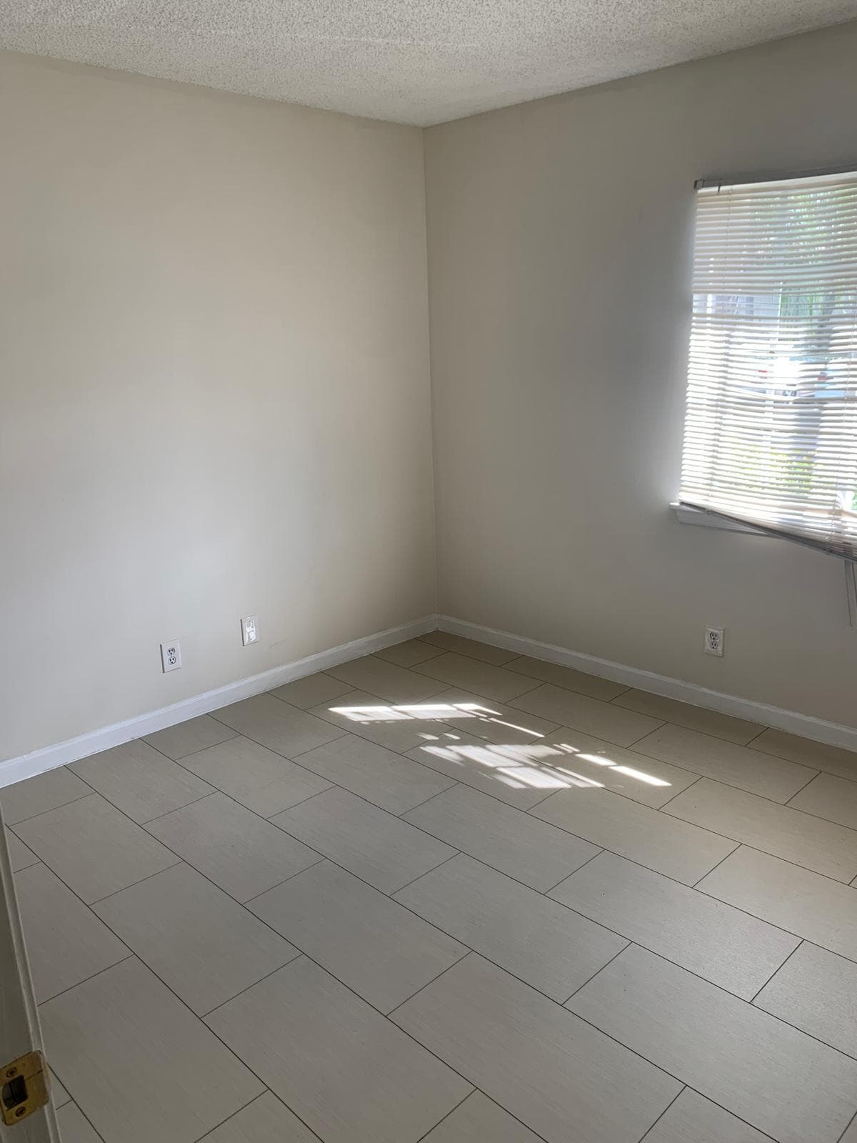 4923 SW 32nd Avenue, Dania Beach, FL 33312 — photo 5 of 7