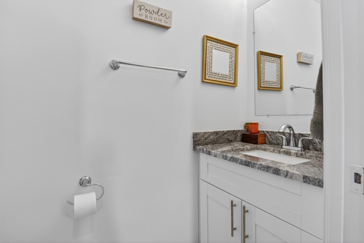 32 Monterey Pointe Drive, Palm Beach Gardens, FL 33418 — photo 11 of 65