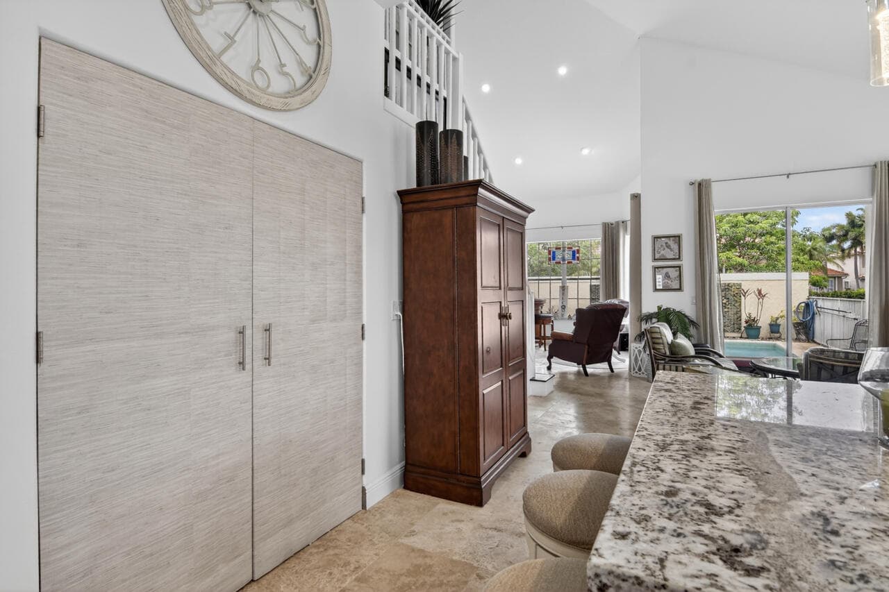 32 Monterey Pointe Drive, Palm Beach Gardens, FL 33418 — photo 16 of 65