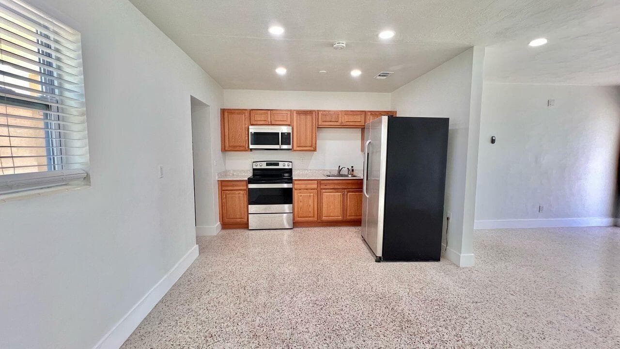 124 Abaco Drive, Palm Springs, FL 33461 — photo 10 of 27