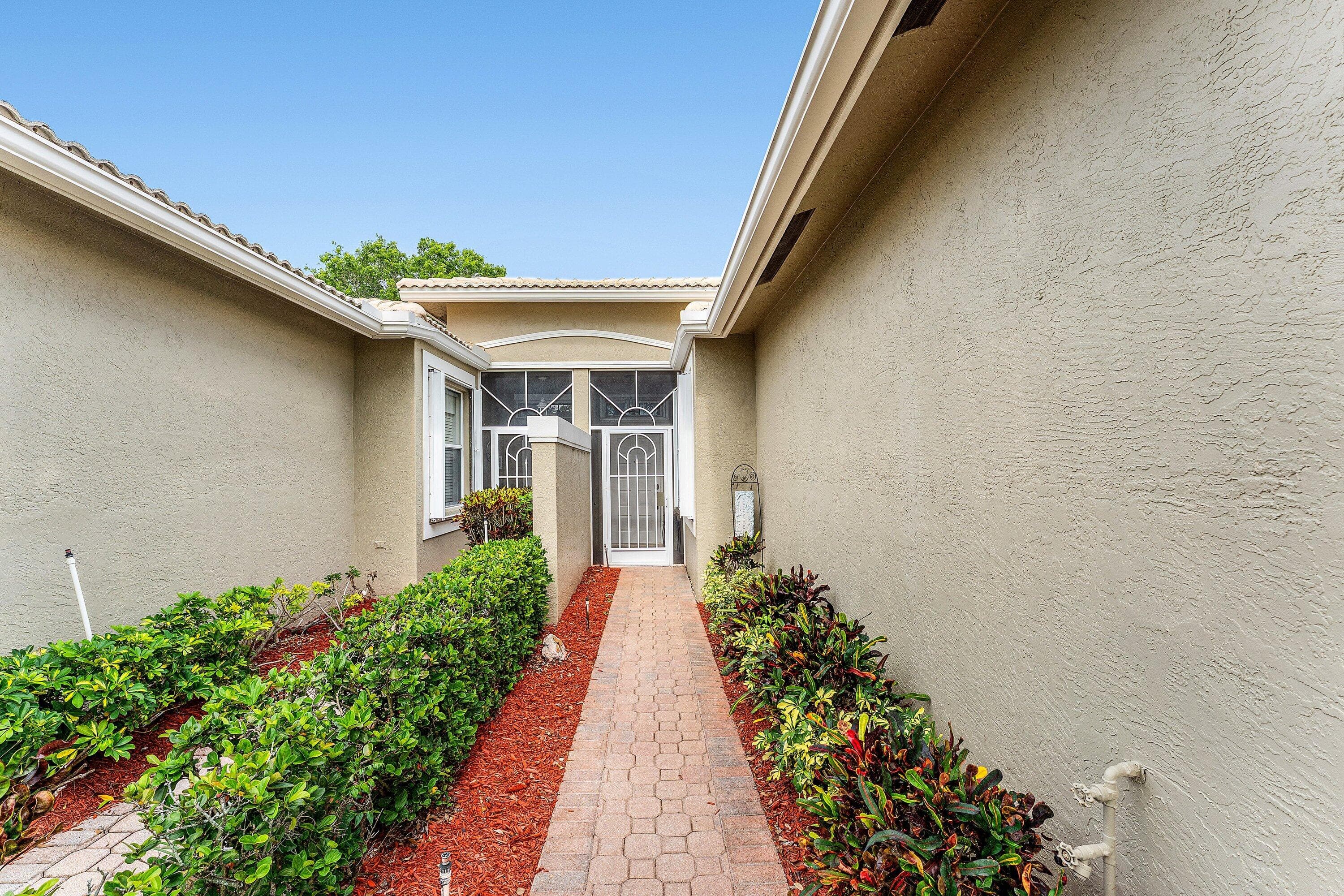 10760 Royal Caribbean Circle, Boynton Beach, FL 33437 — photo 3 of 47