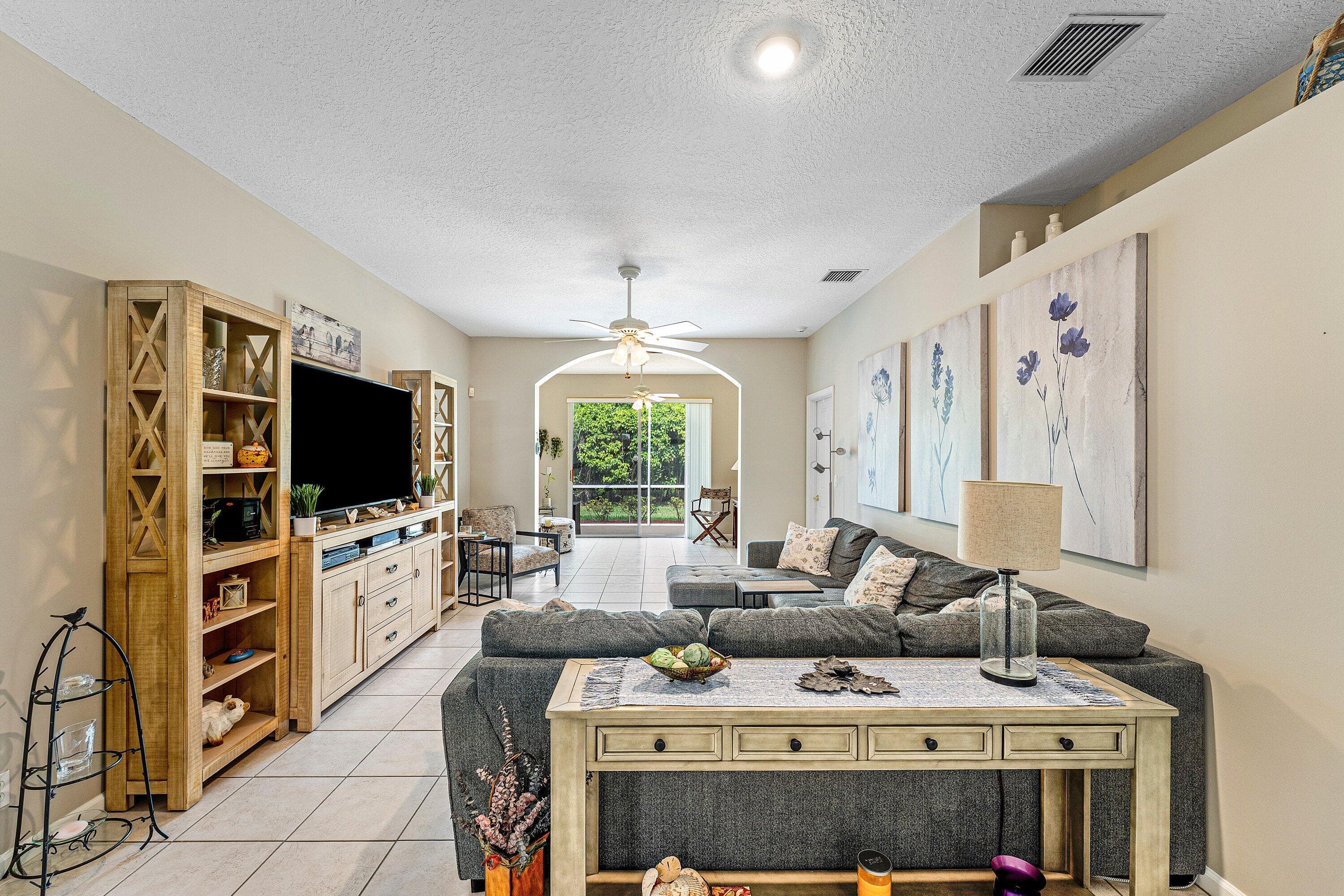 10760 Royal Caribbean Circle, Boynton Beach, FL 33437 — photo 12 of 47
