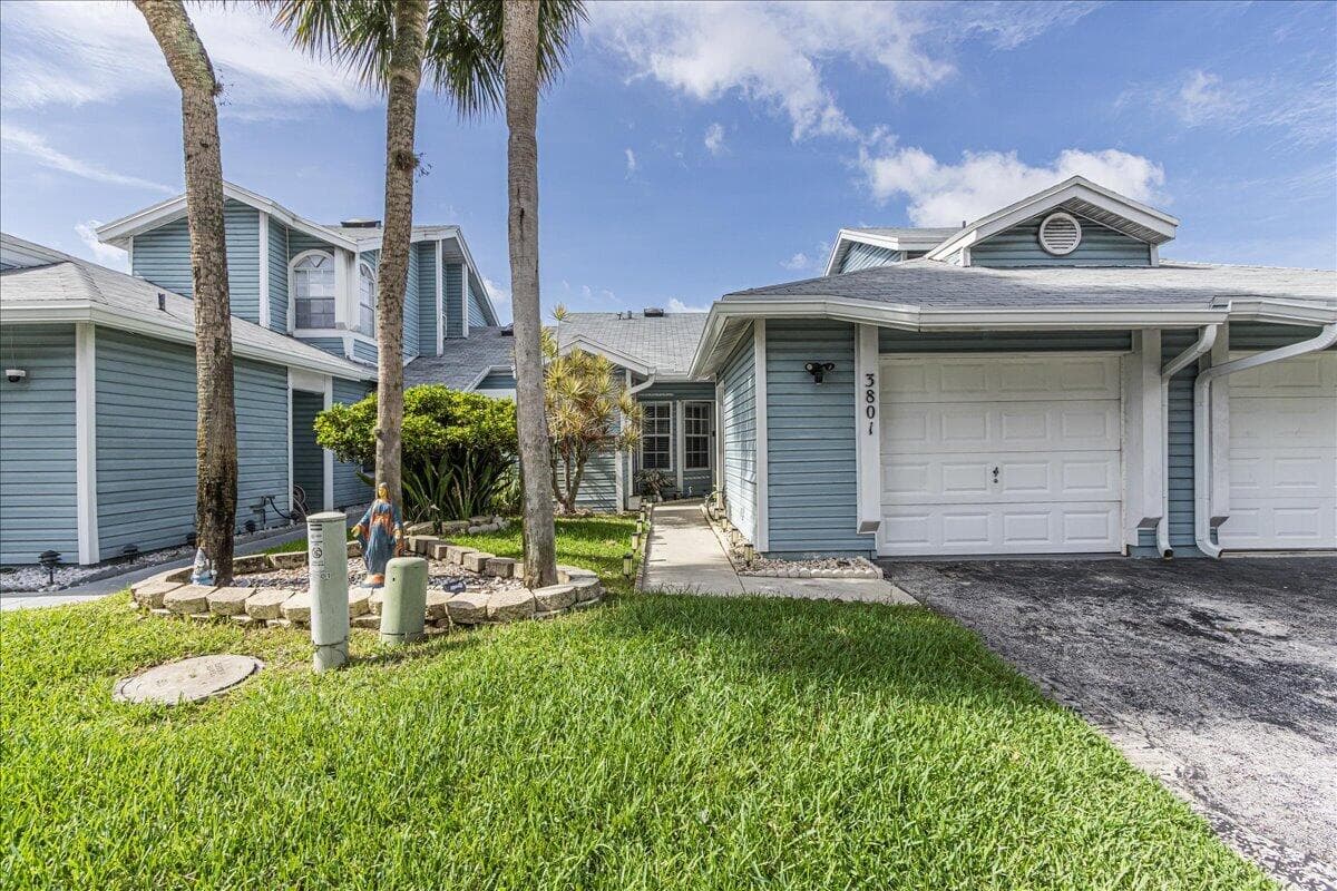 3801 Island Club Circle E, Lake Worth, FL 33462 — photo 2 of 44