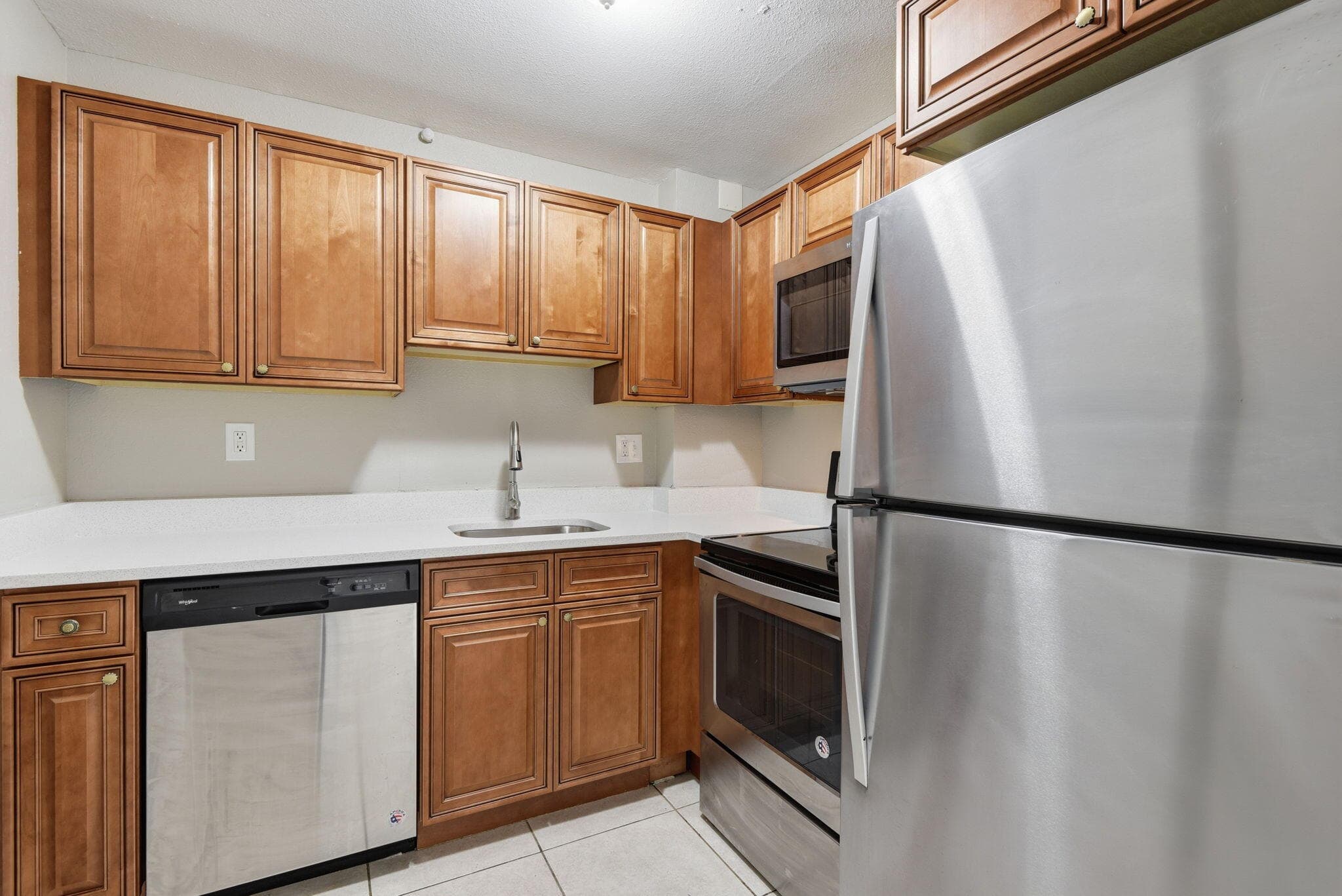 9360 Fontainebleau Boulevard Apt 310, Miami, FL 33172 — photo 18 of 29